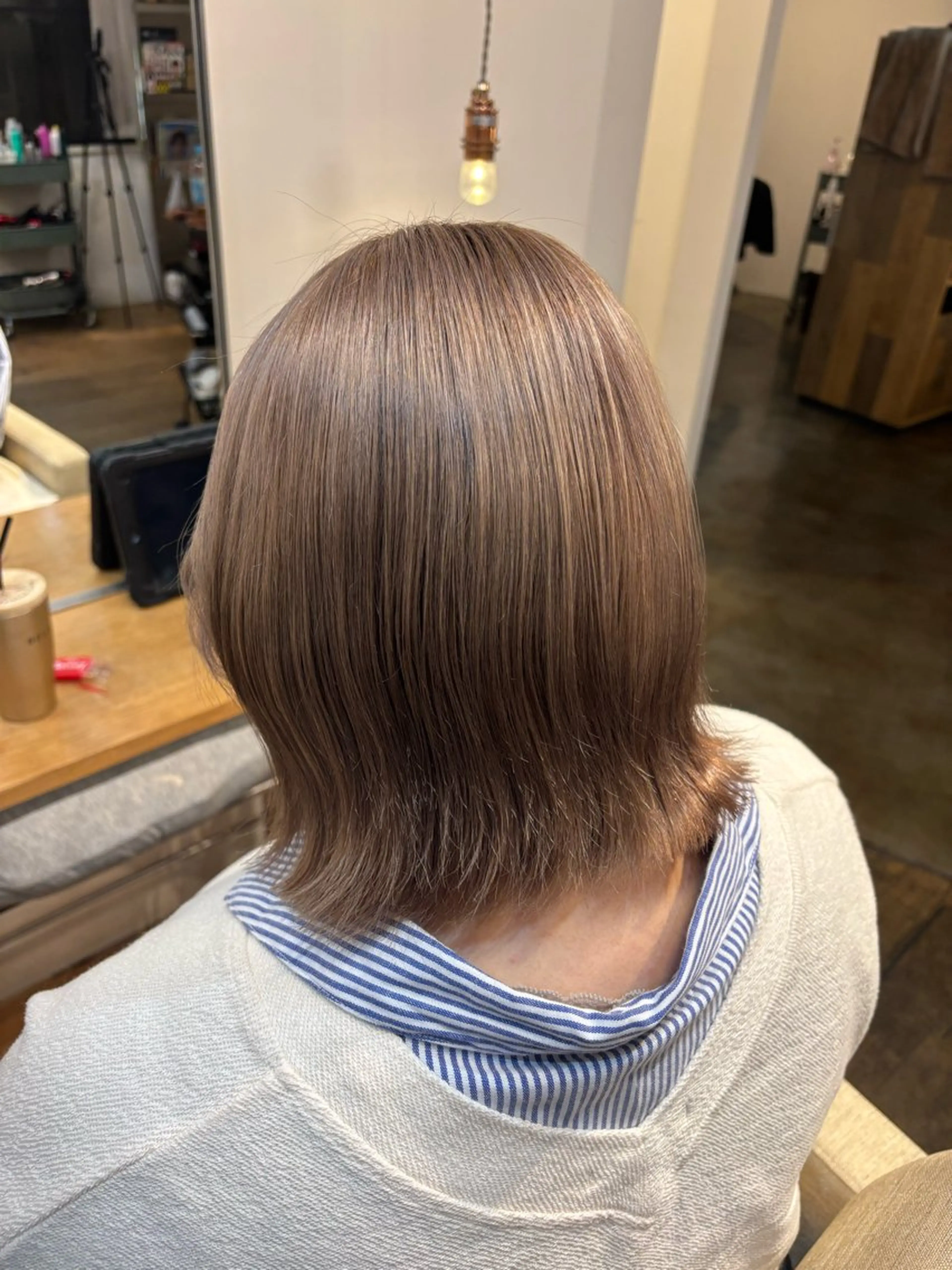 【✨頭皮にしみない施術✨️】ブリーチ+ワンカラーの写真