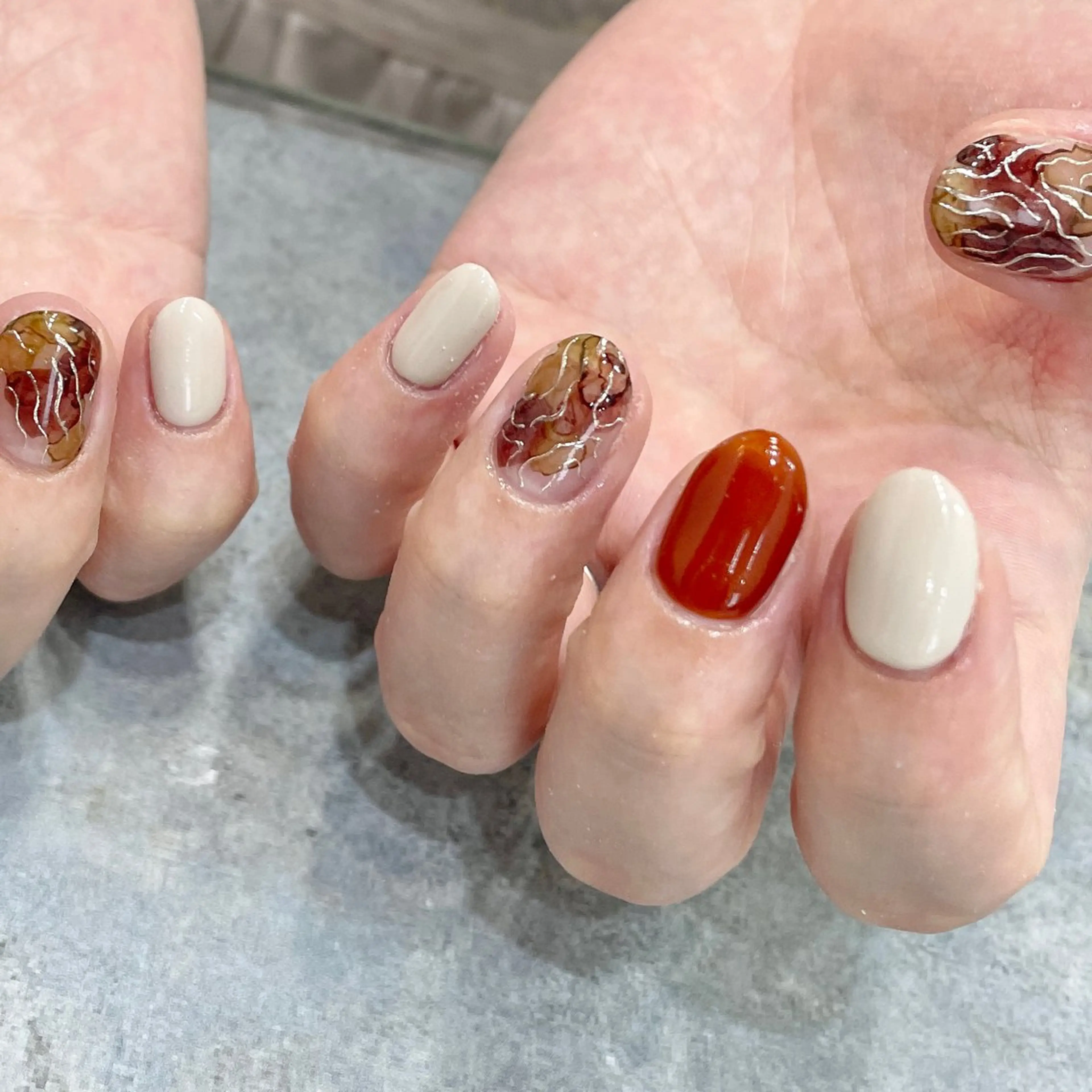 ネイル 氷ネイル・うるうるネイル 韓国ネイル マグネットネイル ミラーネイル ニュアンスネイル ハンドネイル 園田 ソノダのネイルデザイン