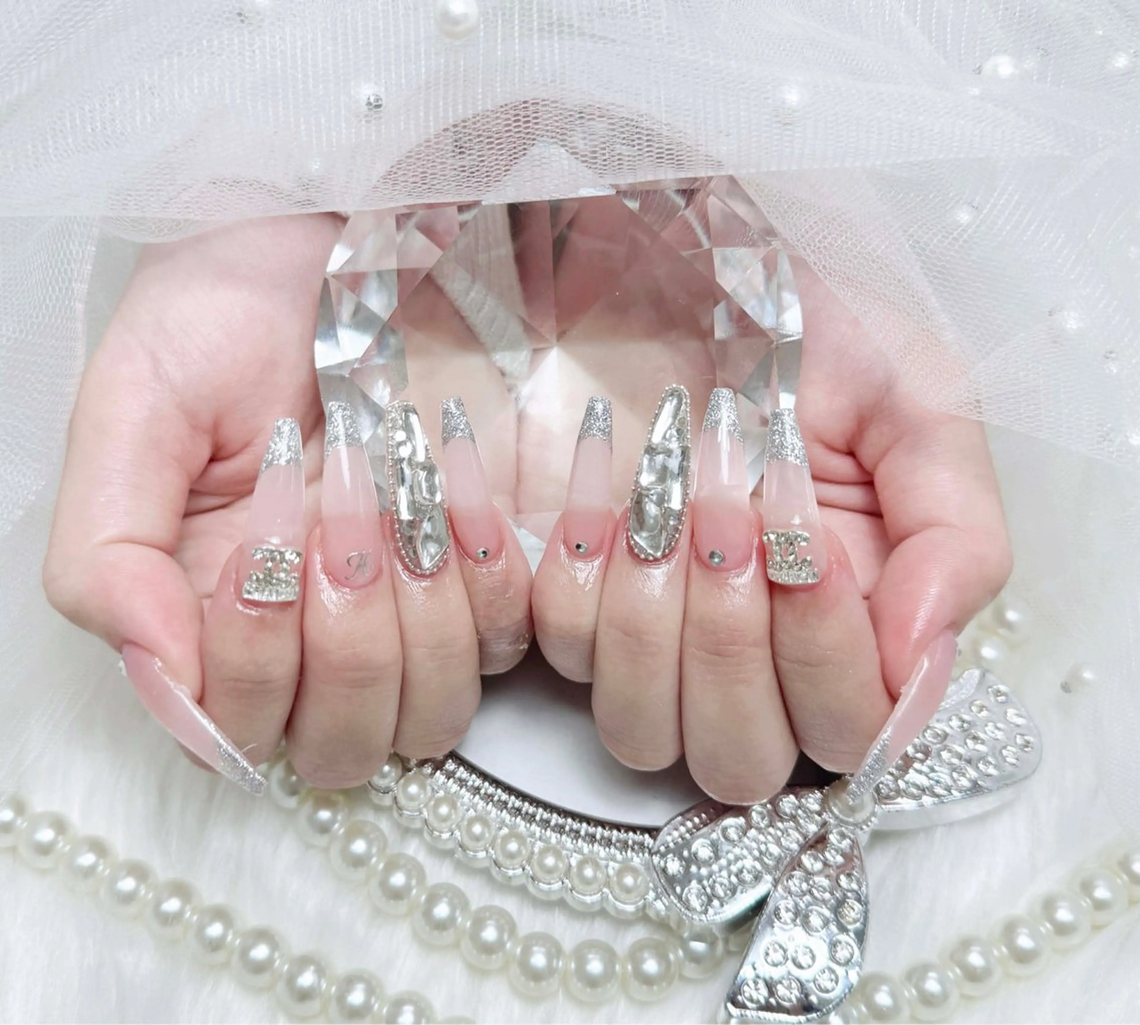 ネイル ハンドネイル ハンドケア いちご ちゃんのネイルデザイン