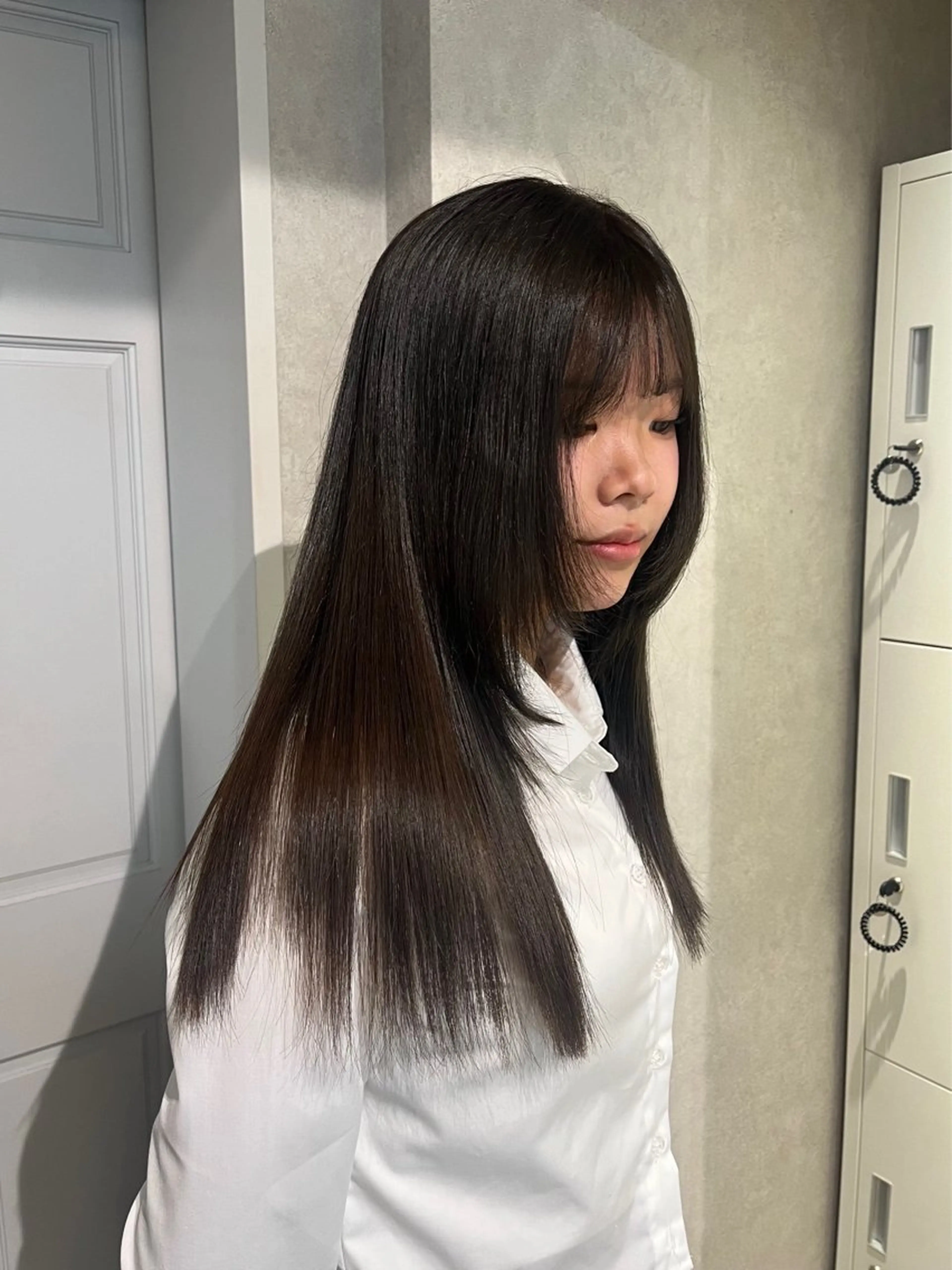 セミロング カラー ブラウンカラー 透明感カラー オリーブブラウン カット ヘアカラー トリートメント レイヤー/艶カラー/ KIHO🥥︎のヘアスタイル