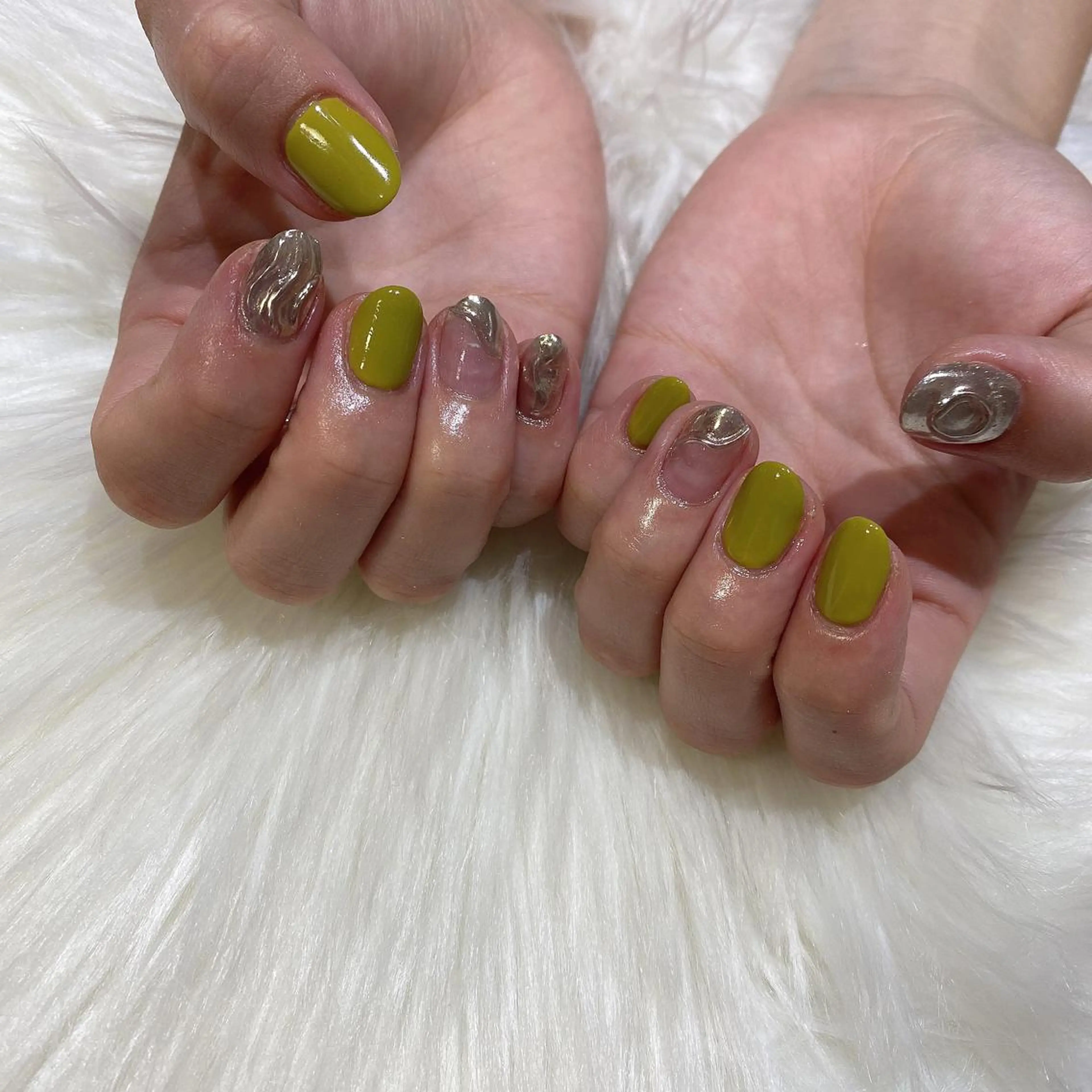 ネイル ハンドネイル 西岡 杏のネイルデザイン