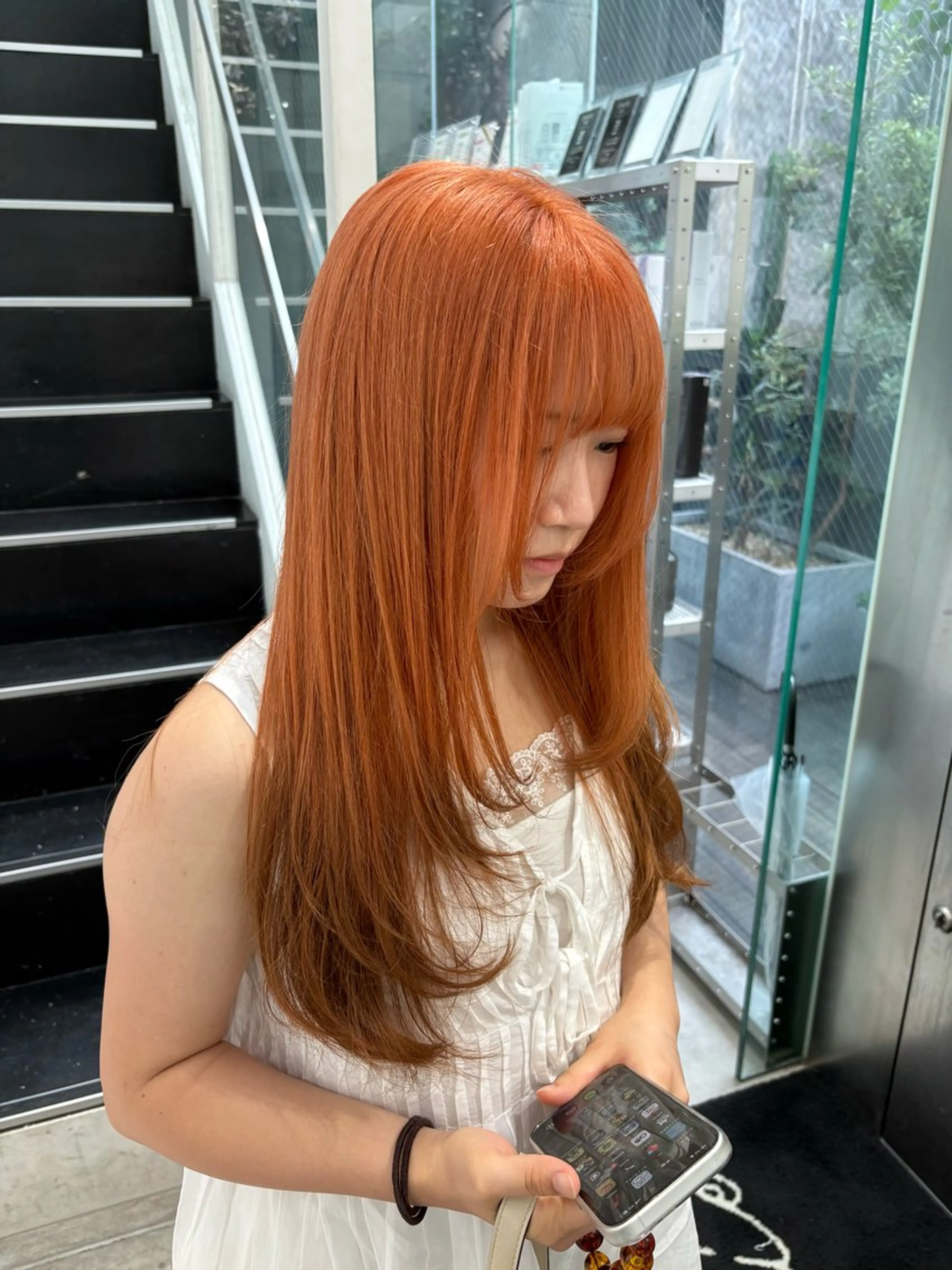 ロング カラー オノ テンタのヘアスタイル