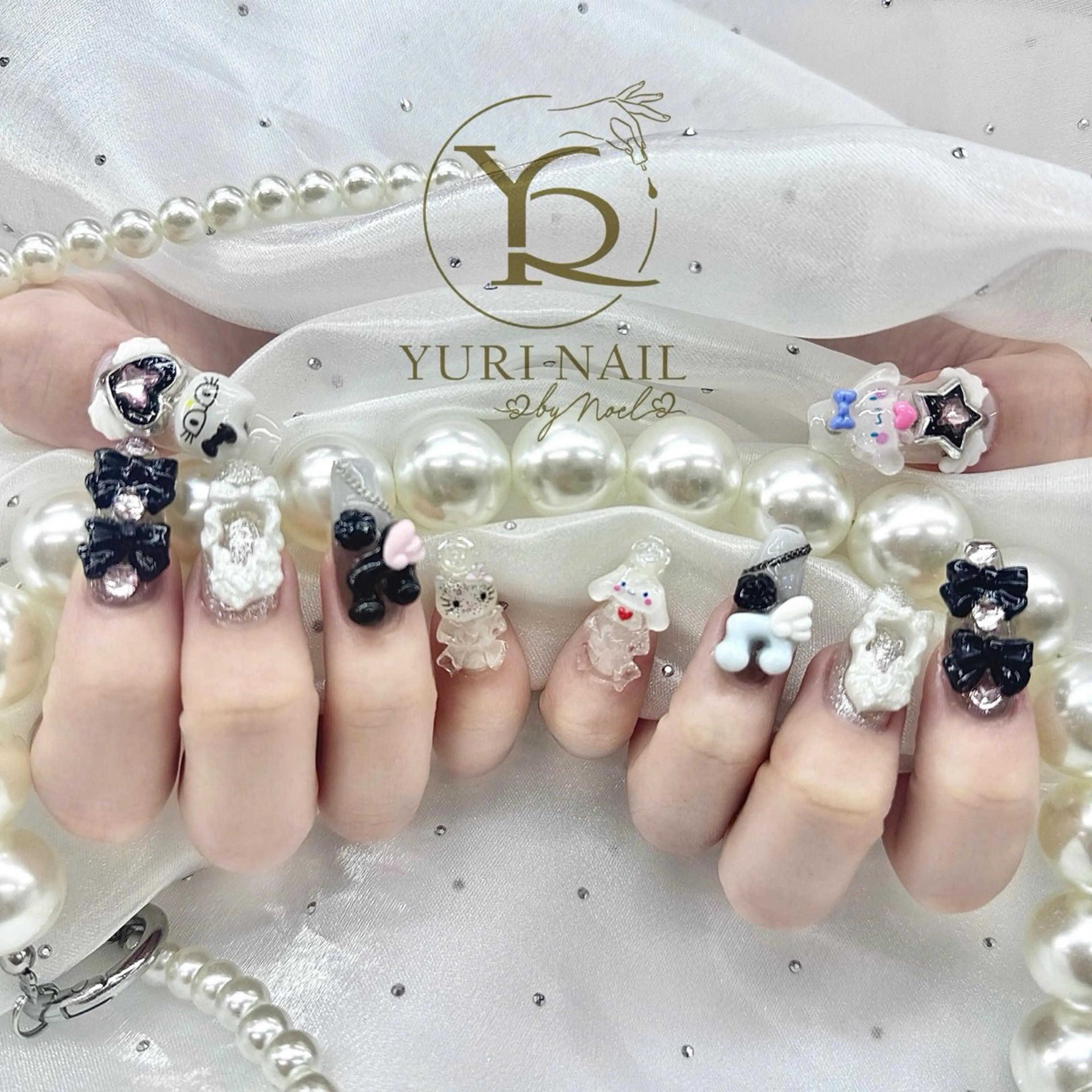 ネイル オーロラネイル ブルー チークネイル フレンチネイル グラデーション ハンドネイル フットネイル ハンドケア YURI Nail Funabashiのネイルデザイン