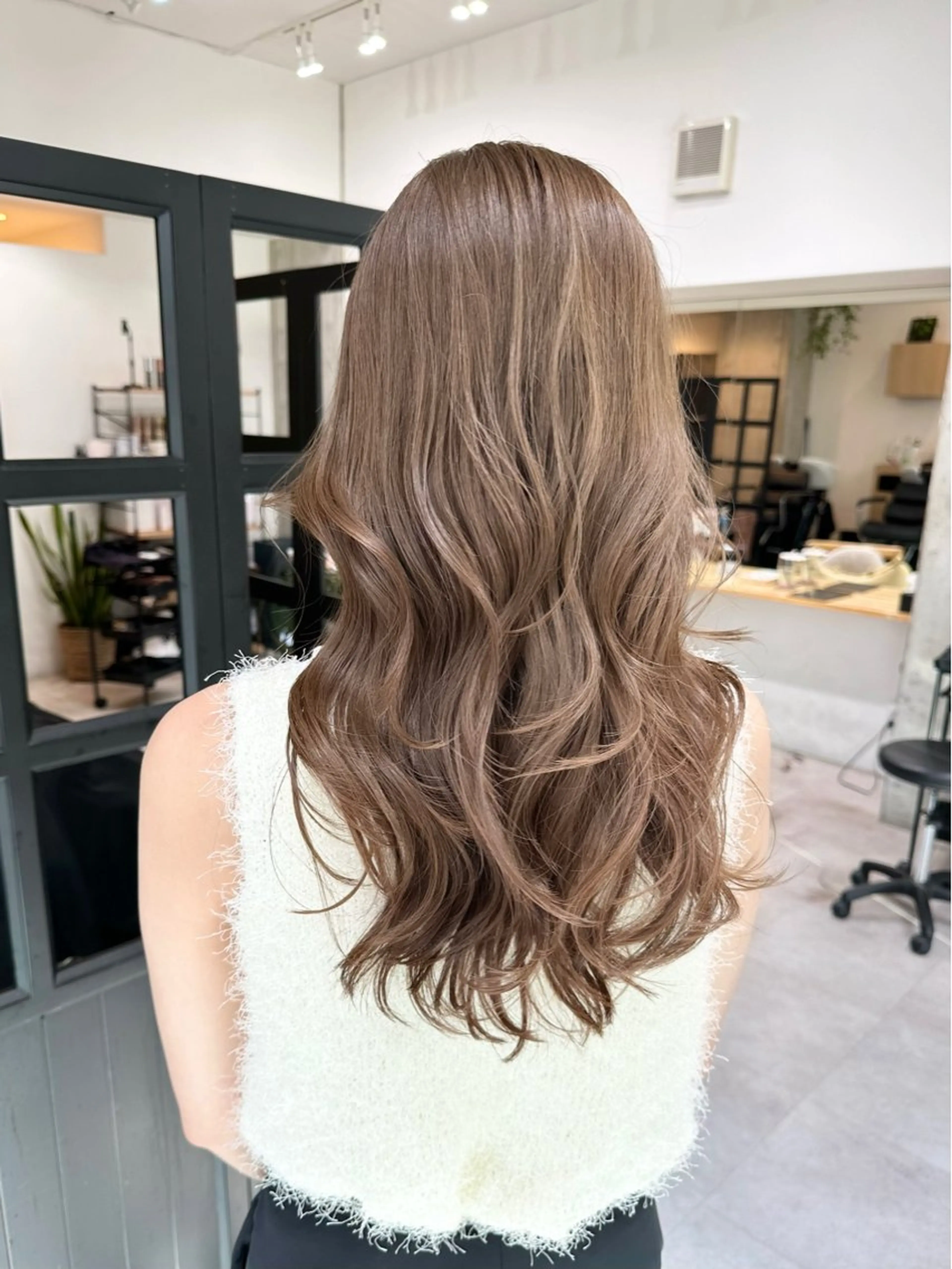 セミロング アッシュ カット ヘアカラー トリートメント ✨透明感カラー/縮毛 恵比寿HAYATO✨のヘアスタイル