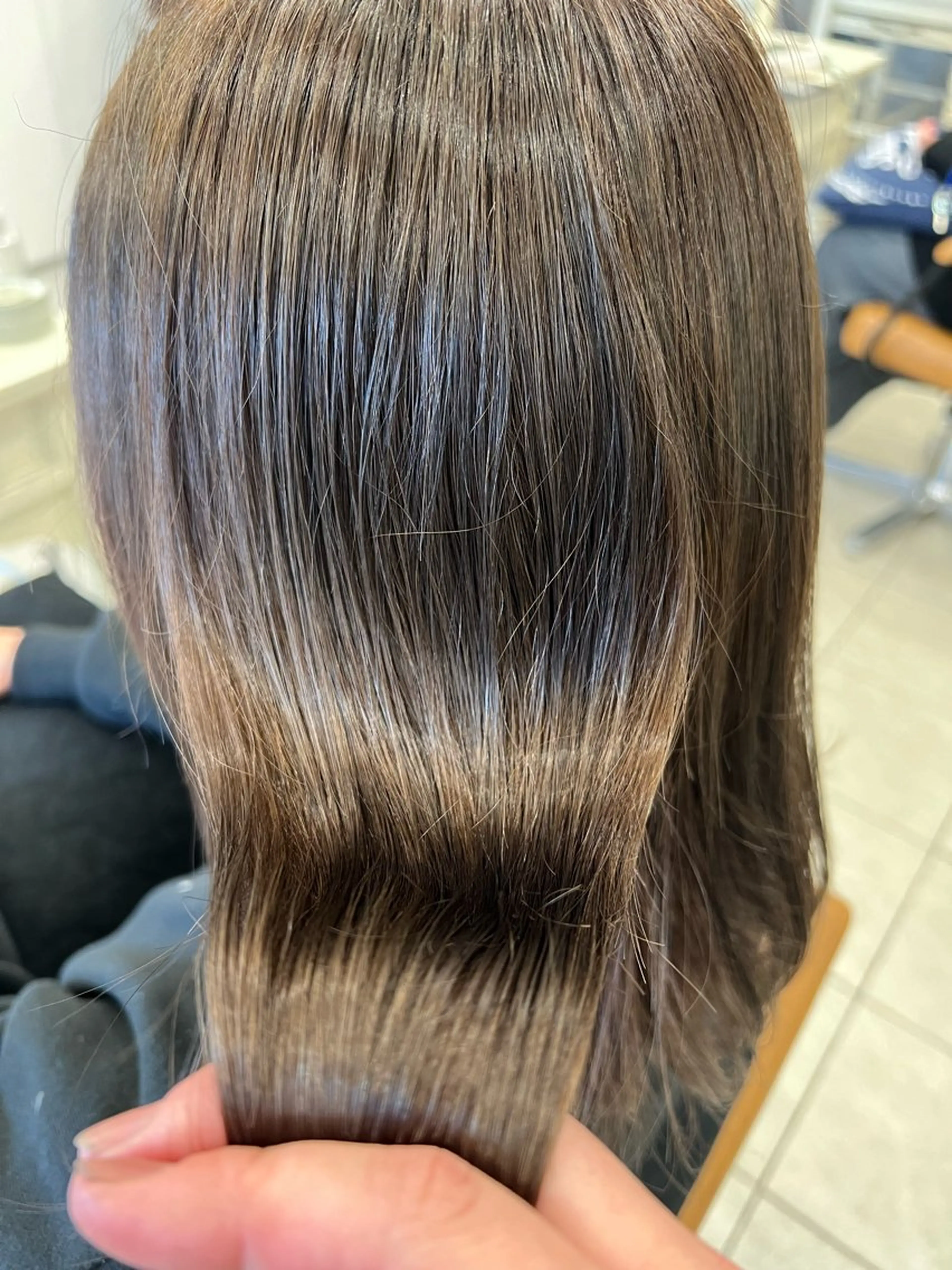 ミディアム カラー ベージュカラー 透明感カラー オリーブベージュ 🫧うる艶ヘアー🫧 Yukaのヘアスタイル