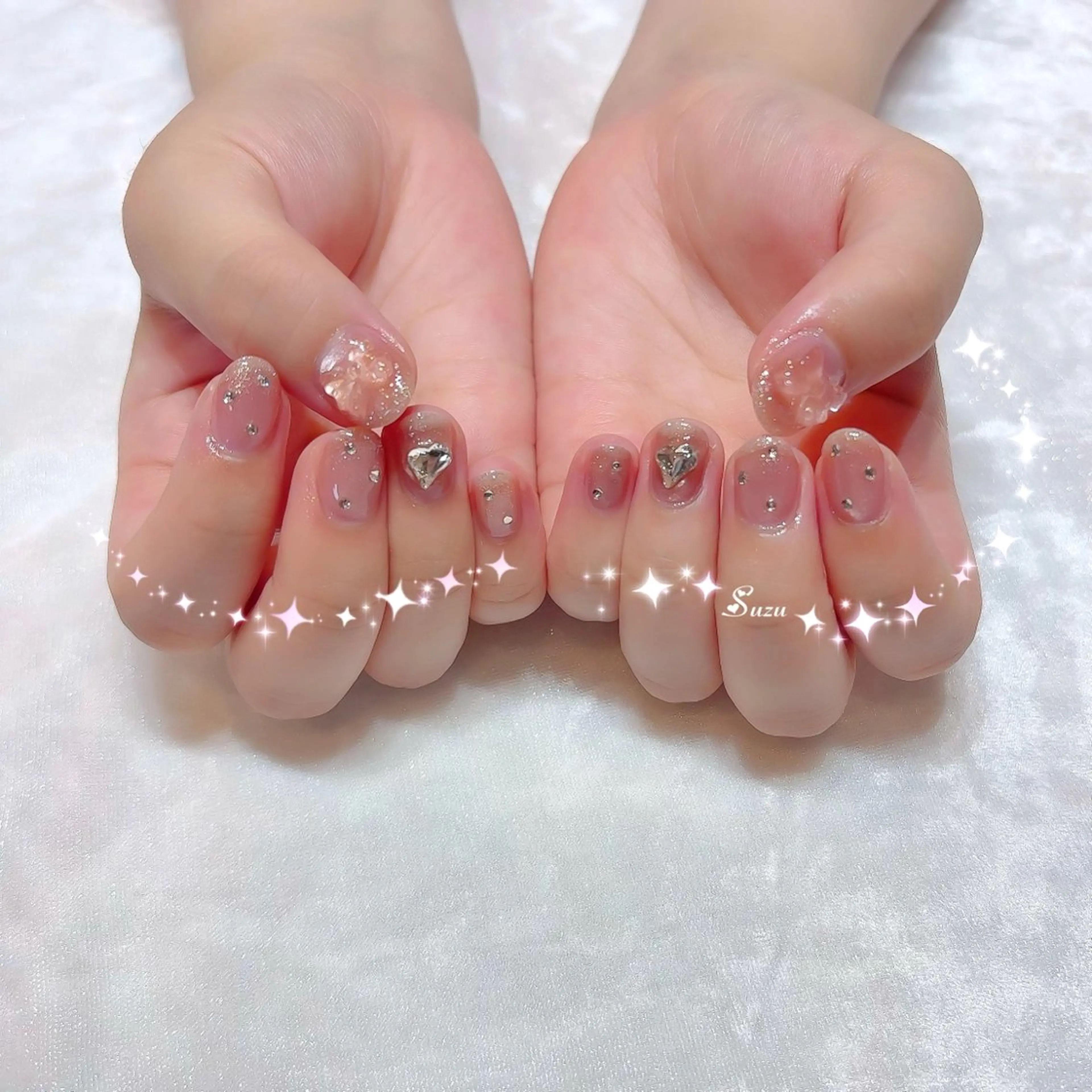 【24歳以下限定・オフなし】おまかせキラキラネイル🌟の写真