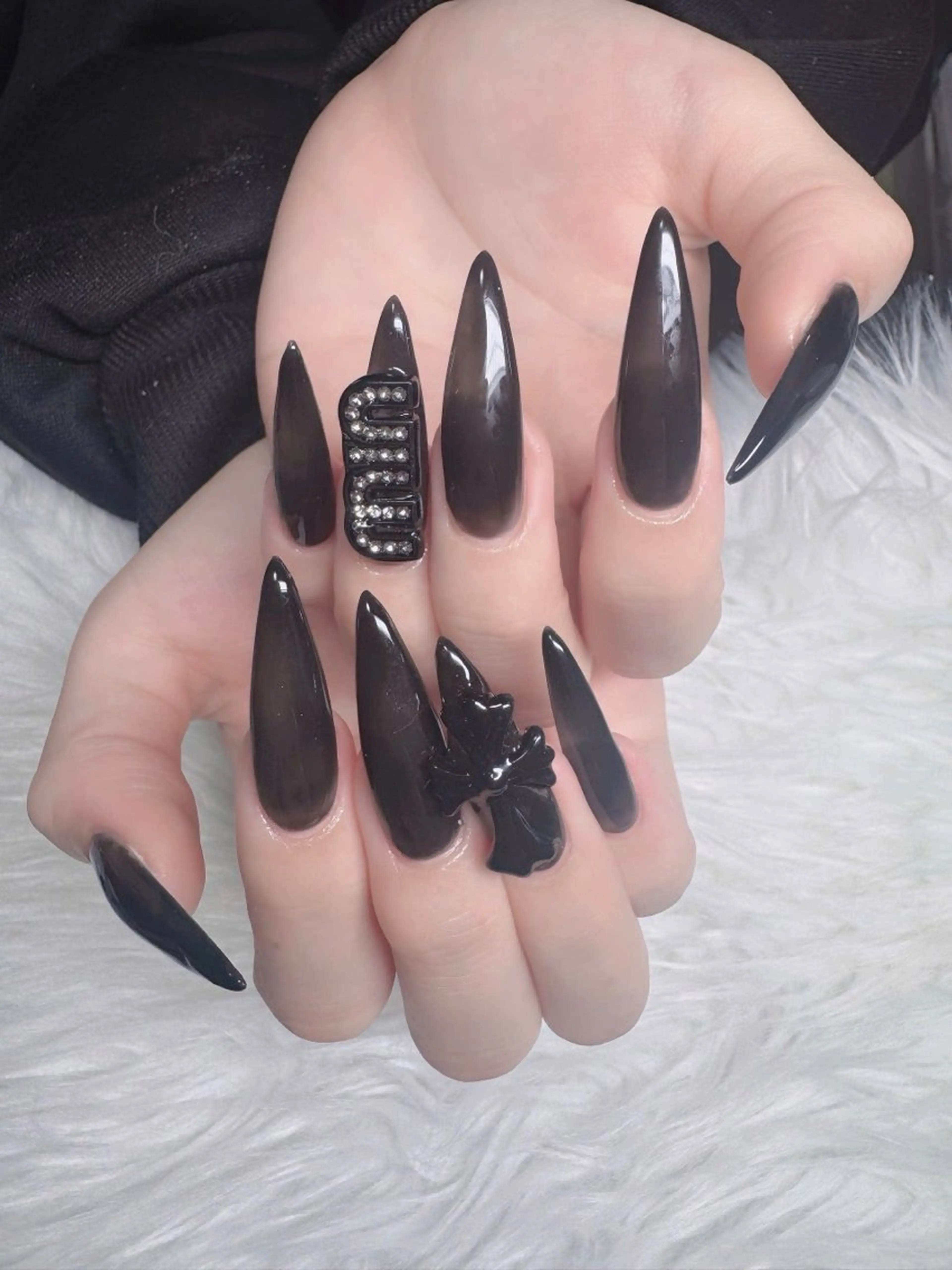 ネイル フレンチネイル ジェルネイル ガラスフレンチ ハロウィン ハート ハンドネイル H.baby Nail Salonのネイルデザイン