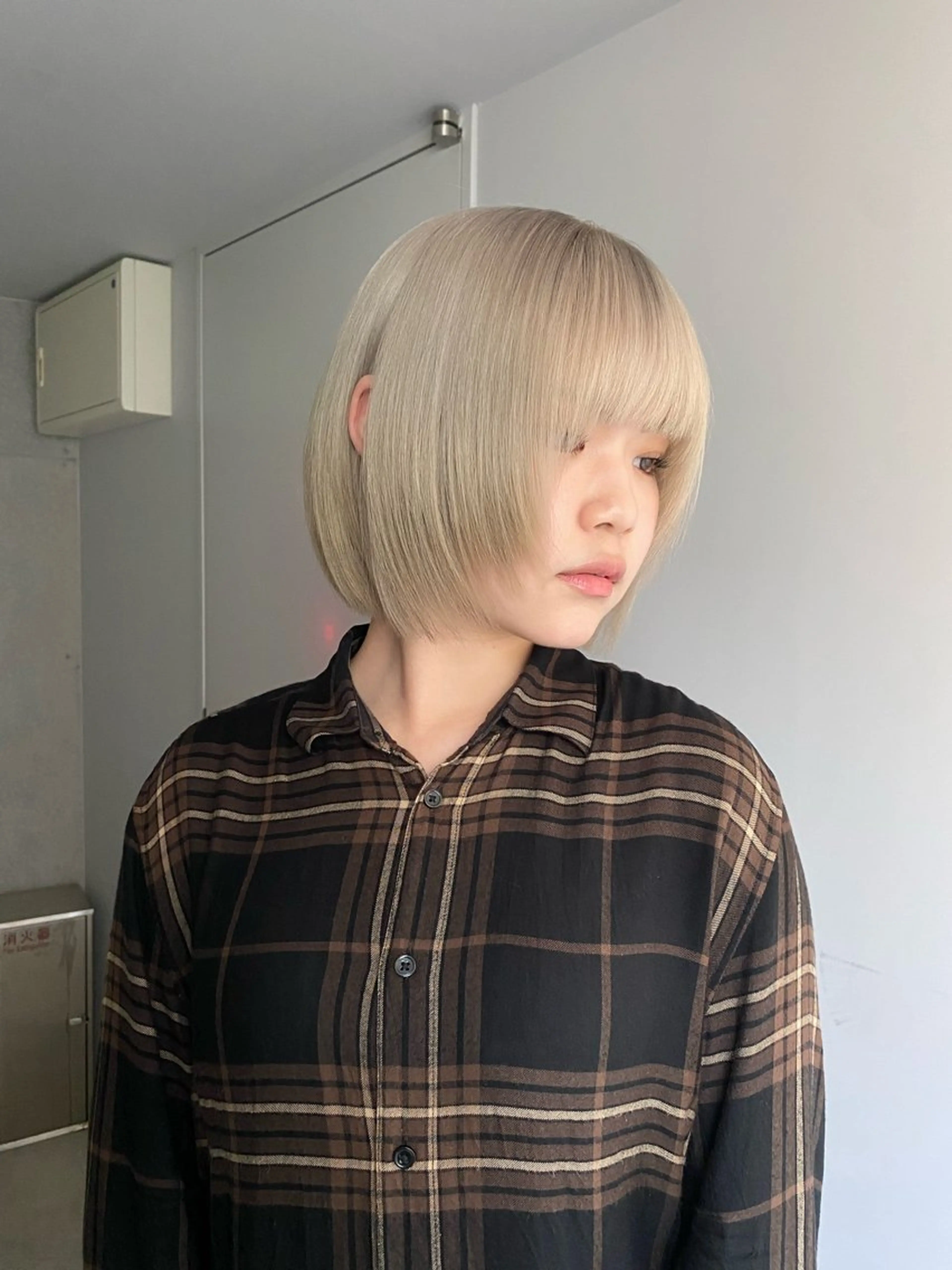 ミディアム カラー ブリーチ ブロンド ヘアカラー トリートメント mina 🌷のヘアスタイル