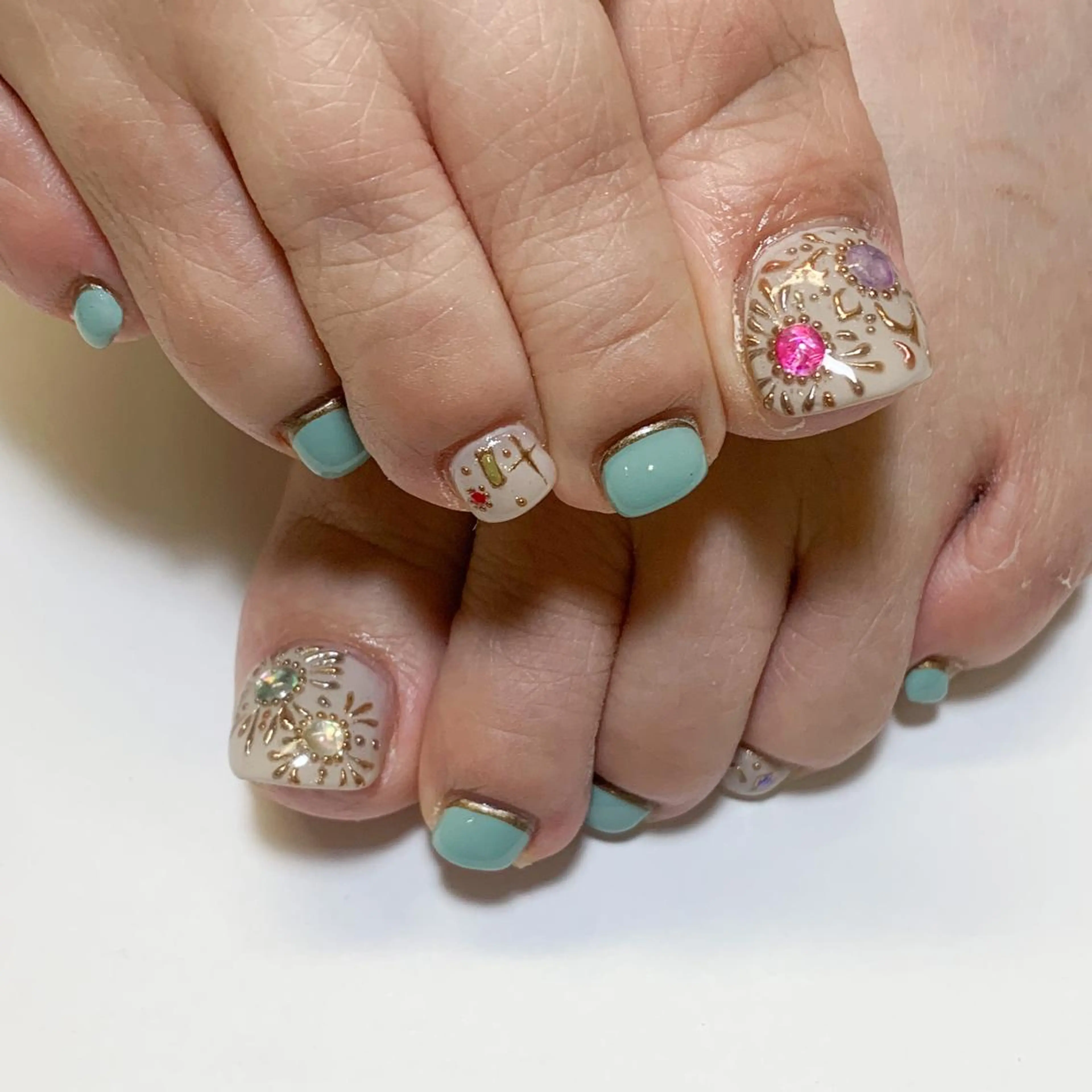 ネイル フットネイル FIORITURA aiのネイルデザイン