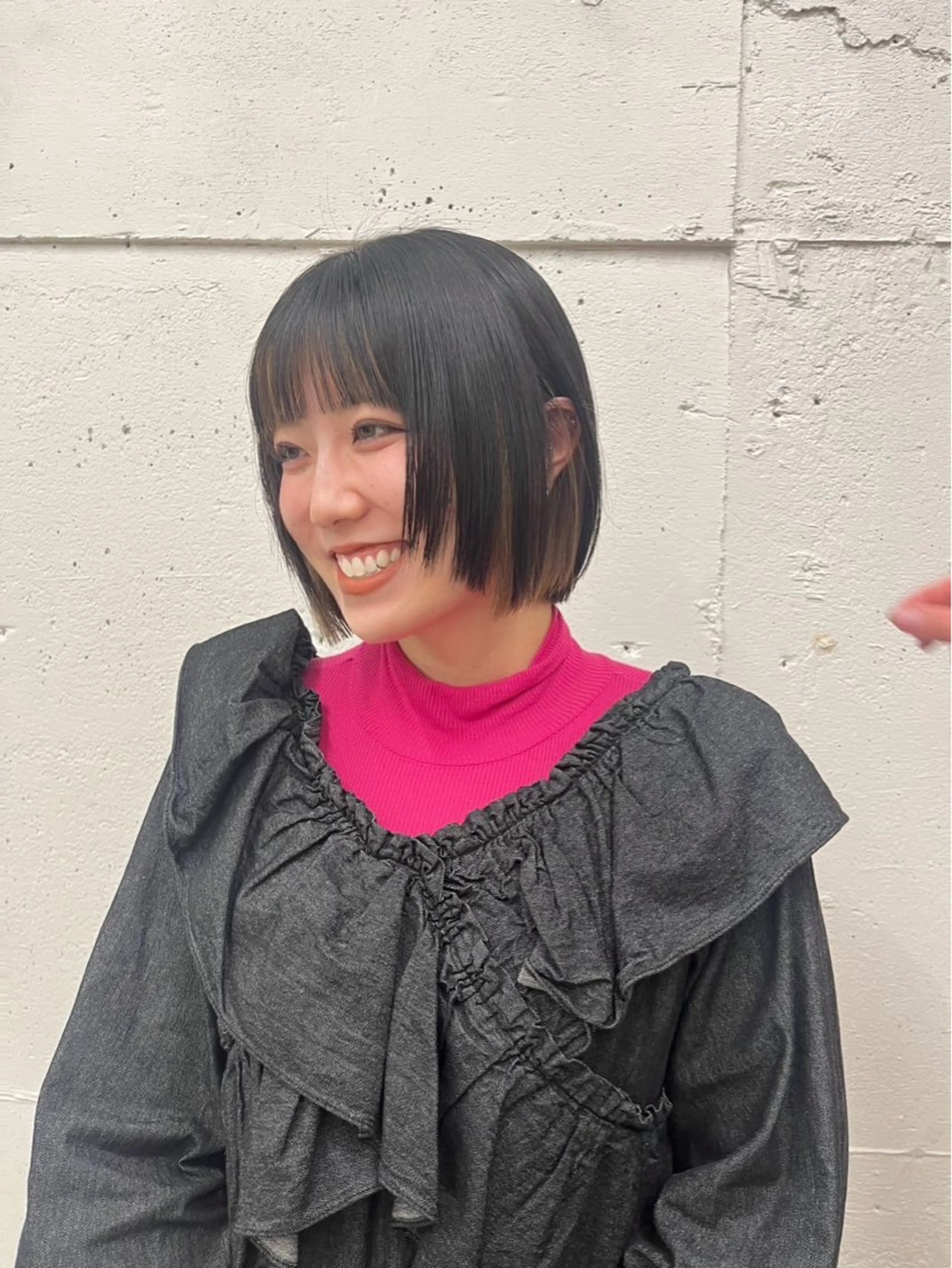 ショート ボブ 顔周りカット レイヤーカット カット 縮毛矯正 綺音/ブリーチ /似合わせカットのヘアスタイル