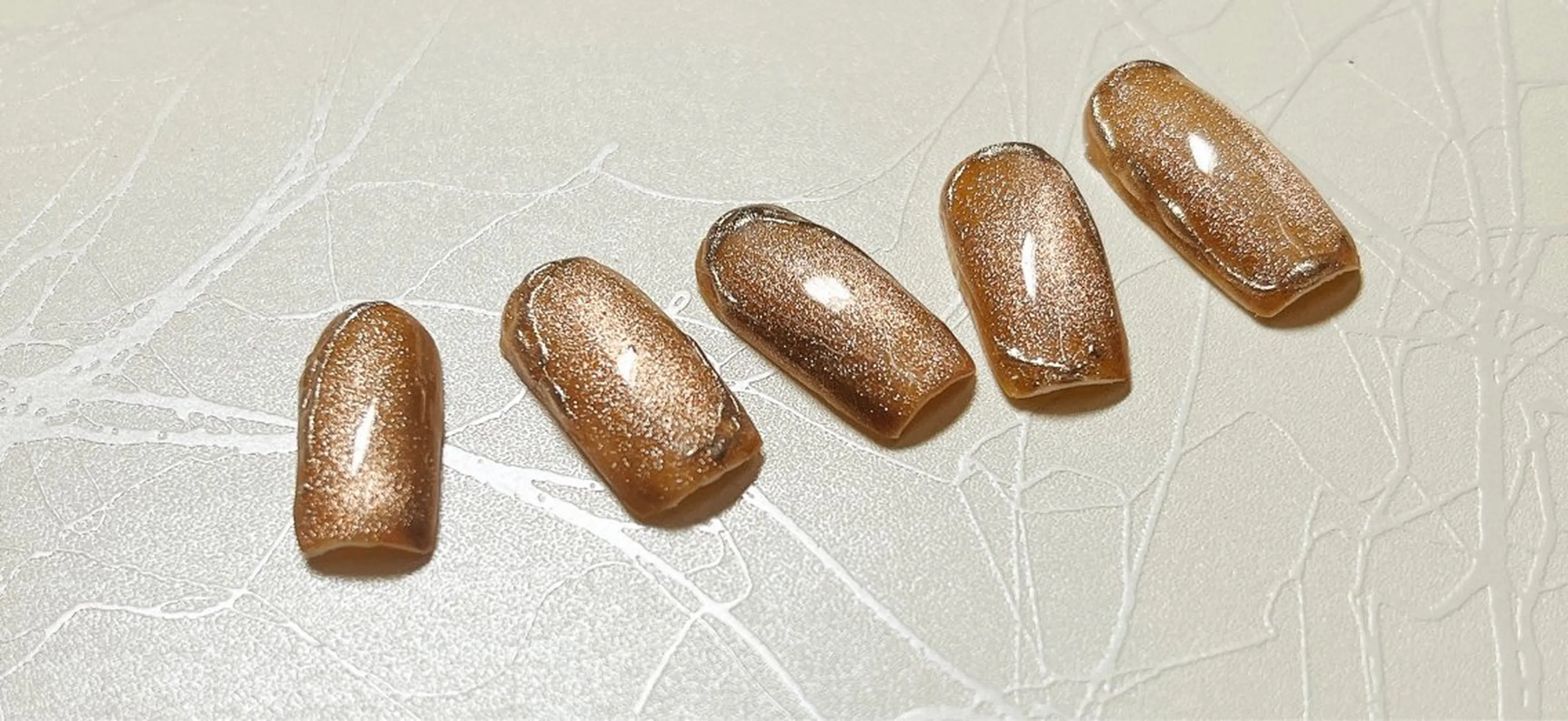 ネイル マグネットネイル ニュアンスネイル ハンドネイル Ran Nailのネイルデザイン