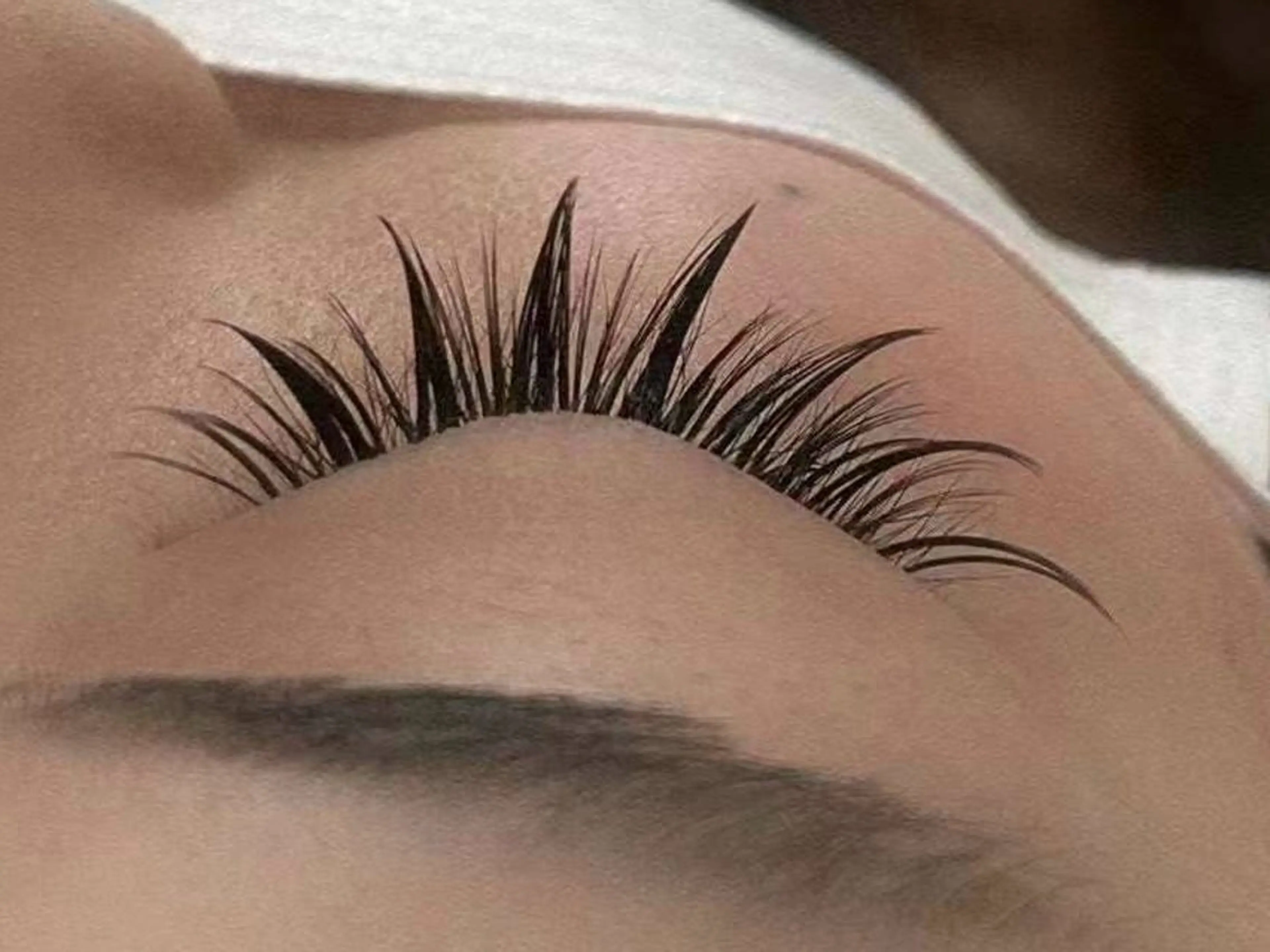 マツエク・マツパ 束感まつ毛 カラーマツエク フラットラッシュ パリジェンヌラッシュリフト まつげパーマ マツエク 🍓 KaNan🍓のマツエク・マツパデザイン