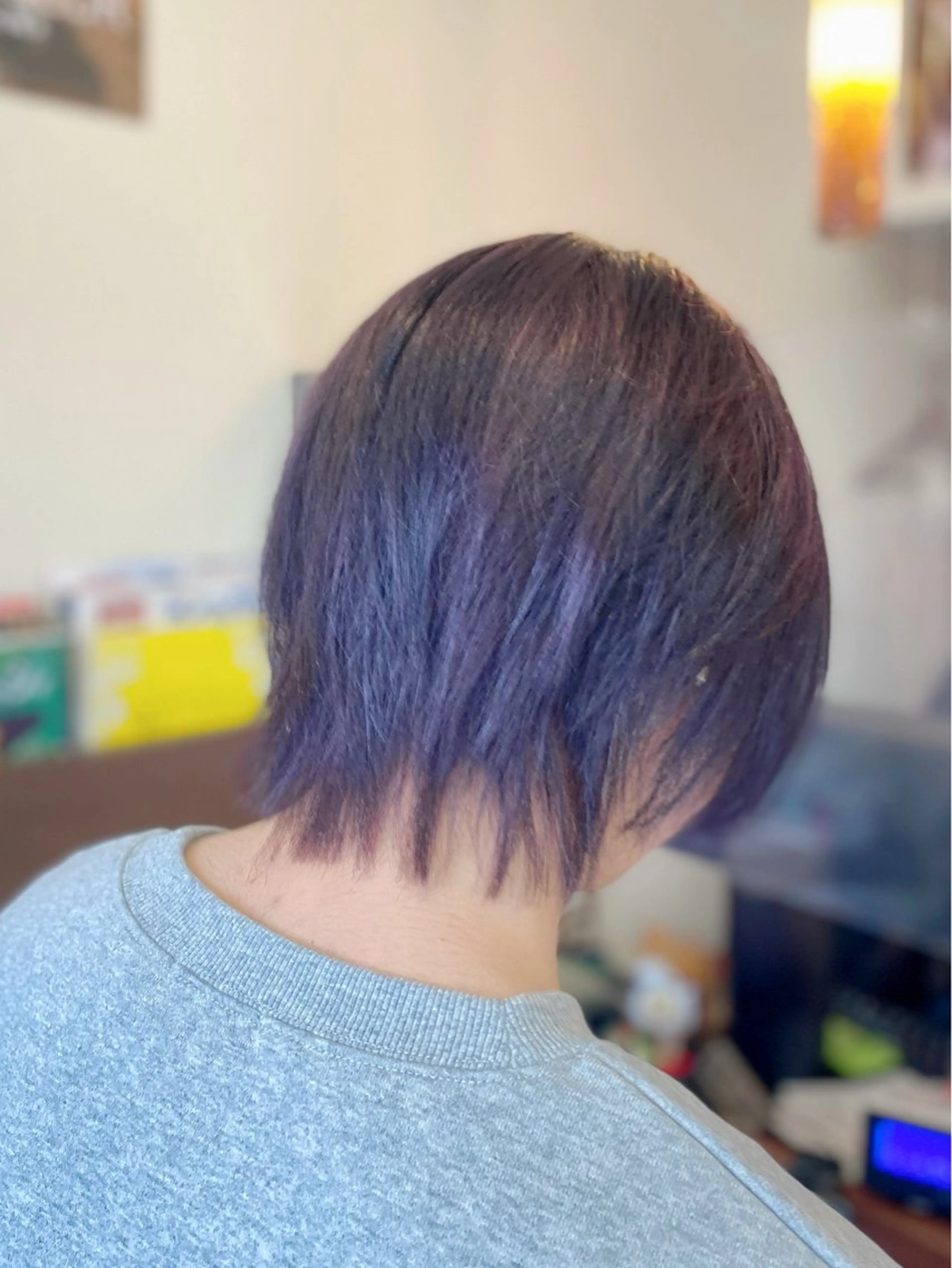 ショート カラー ブリーチ ラベンダーカラー カット ヘアカラー トリートメント Aphrodite 横手 亜紀のヘアスタイル