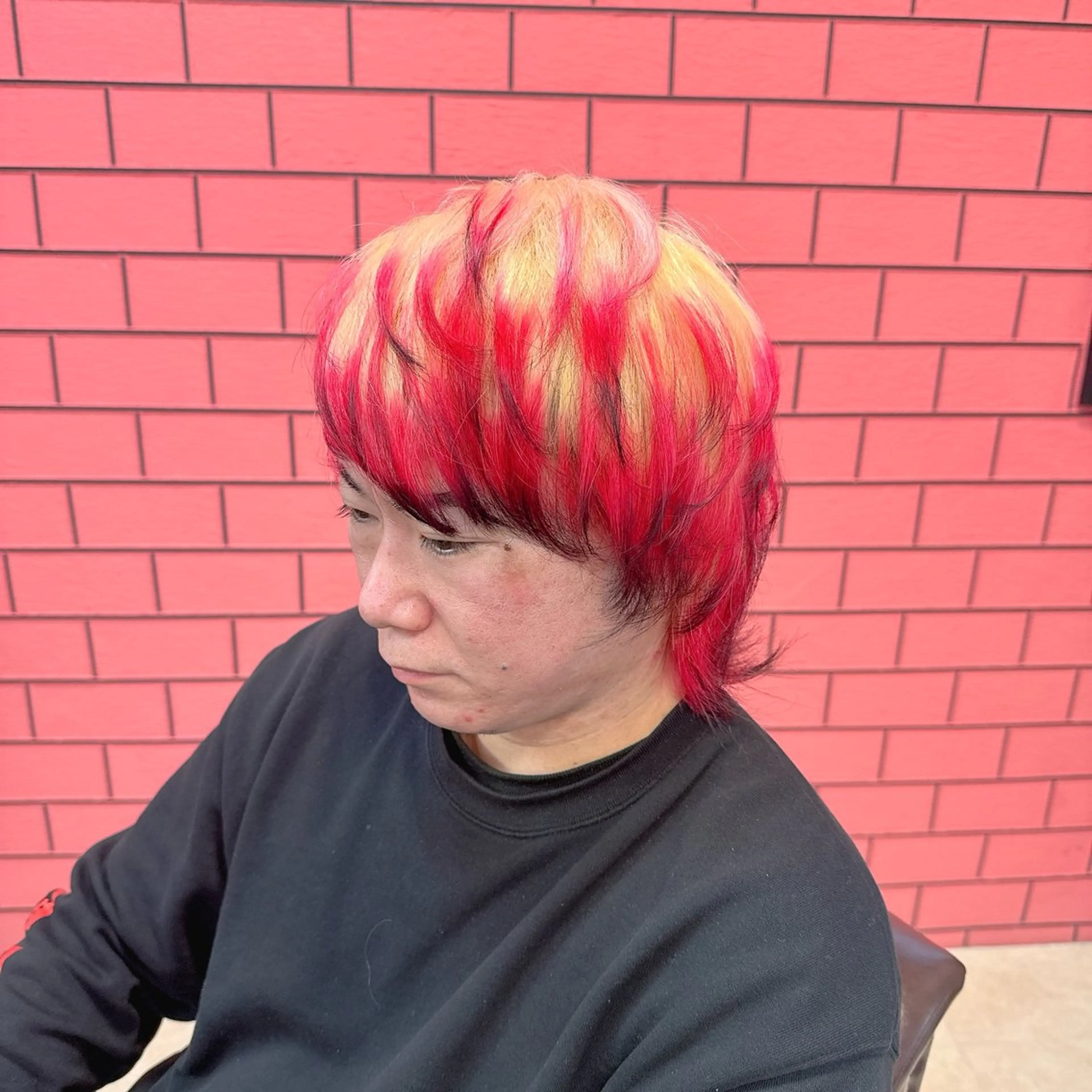 カラー メンズ メンズブリーチ メンズハイトーン メンズインナーカラー メンズ韓国風 黒髪 ヘアカラー トリートメント デザインカラー 髪質改善Lilithのその他イメージ