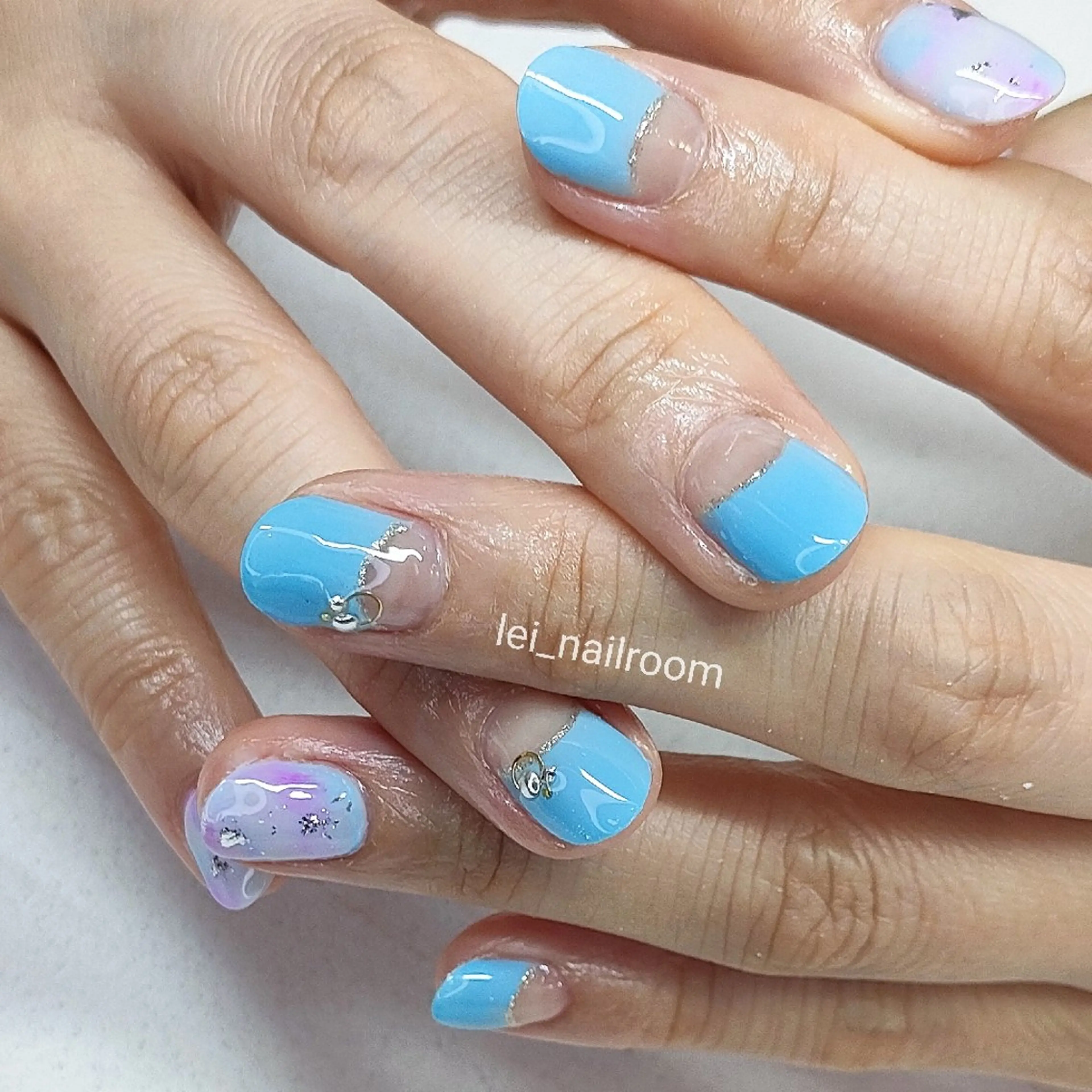 ネイル アートネイル フレンチネイル 持ち込み lei🌼 nailroomのネイルデザイン