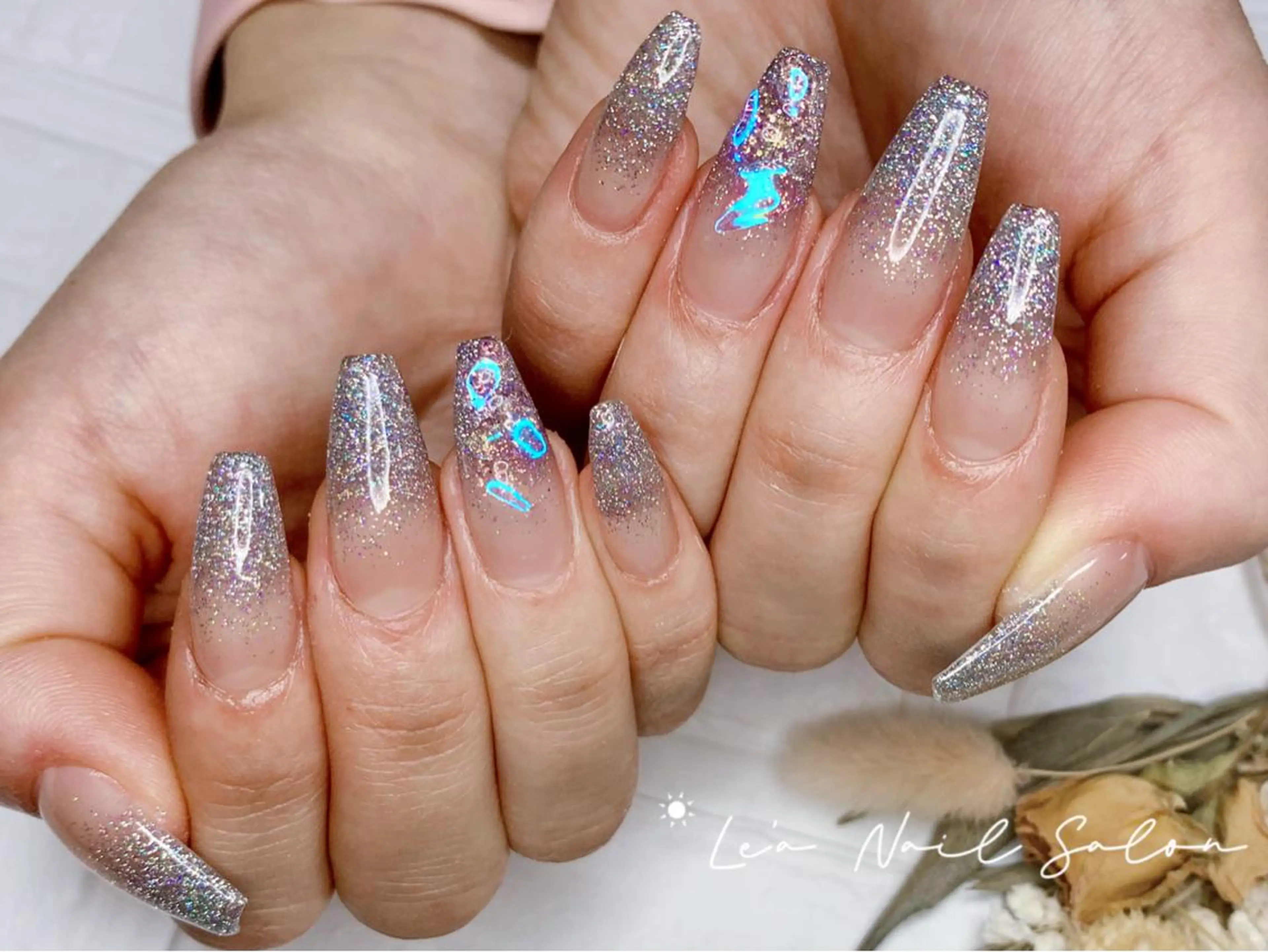 セミロング カラー ネイル Le’a NailSalonのネイルデザイン