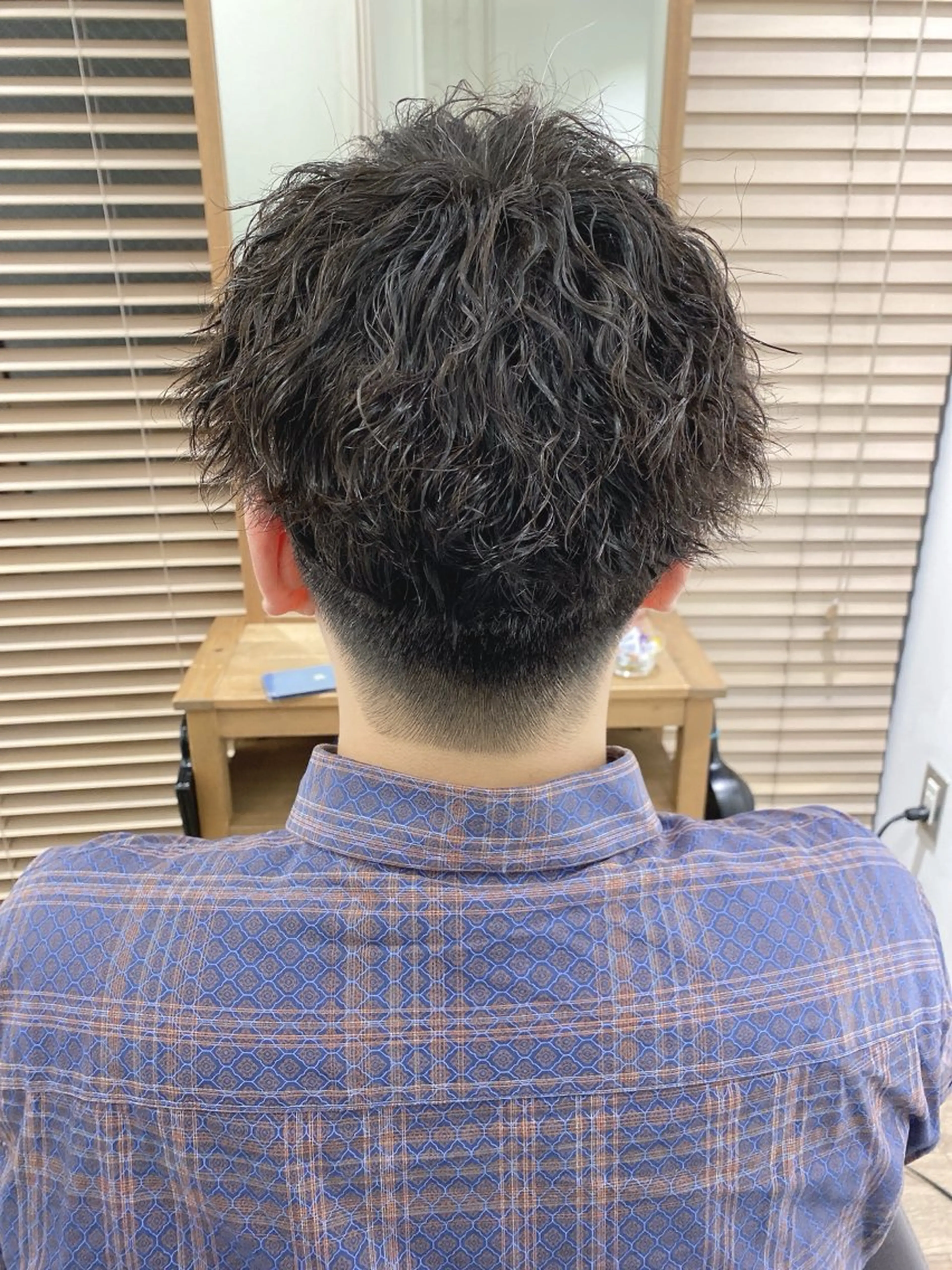 ショート パーマ メンズ カット パーマ ハイライト⭐️上野 高広のヘアスタイル