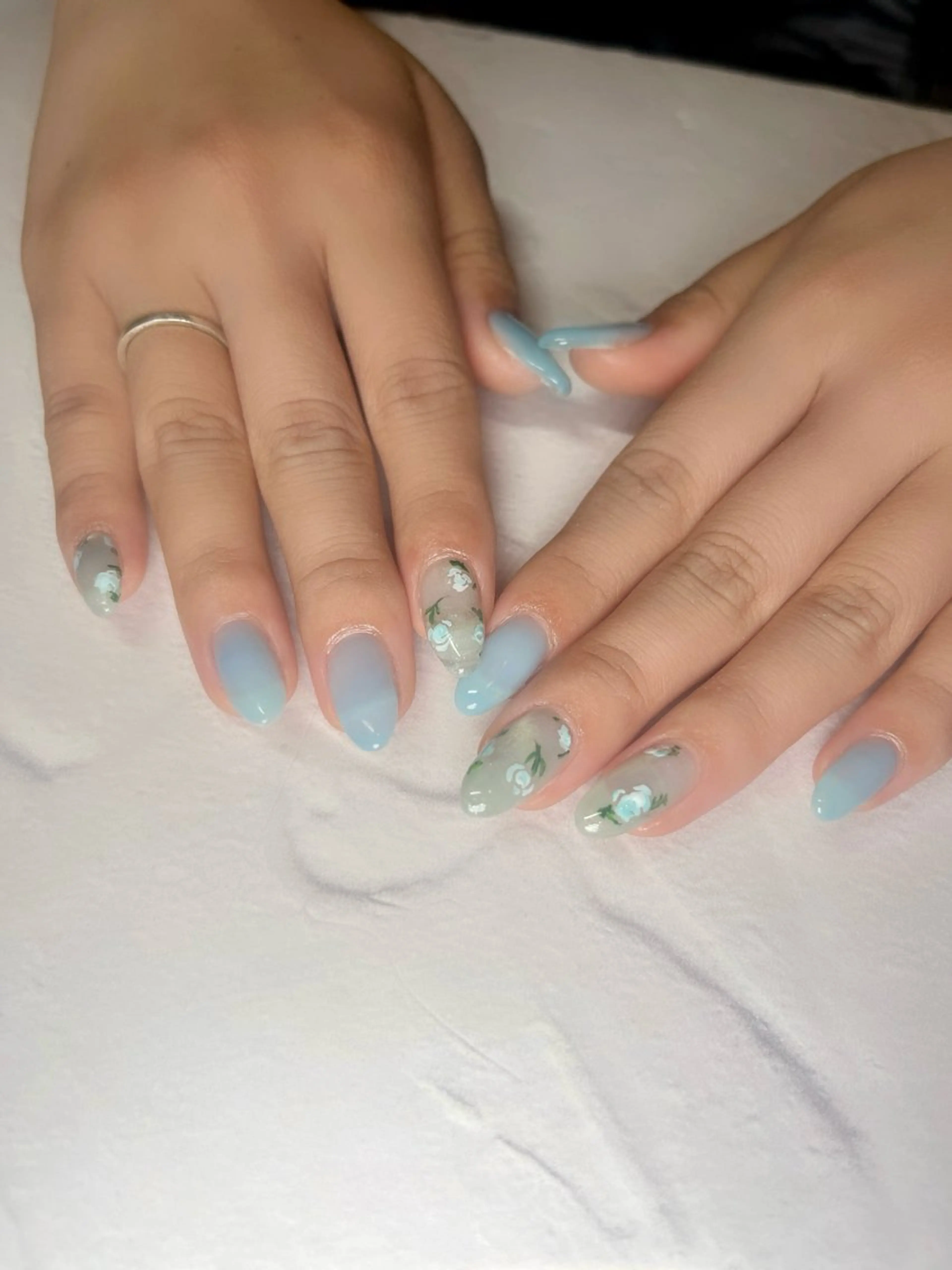 ネイル ハンドネイル li___nail 31のネイルデザイン