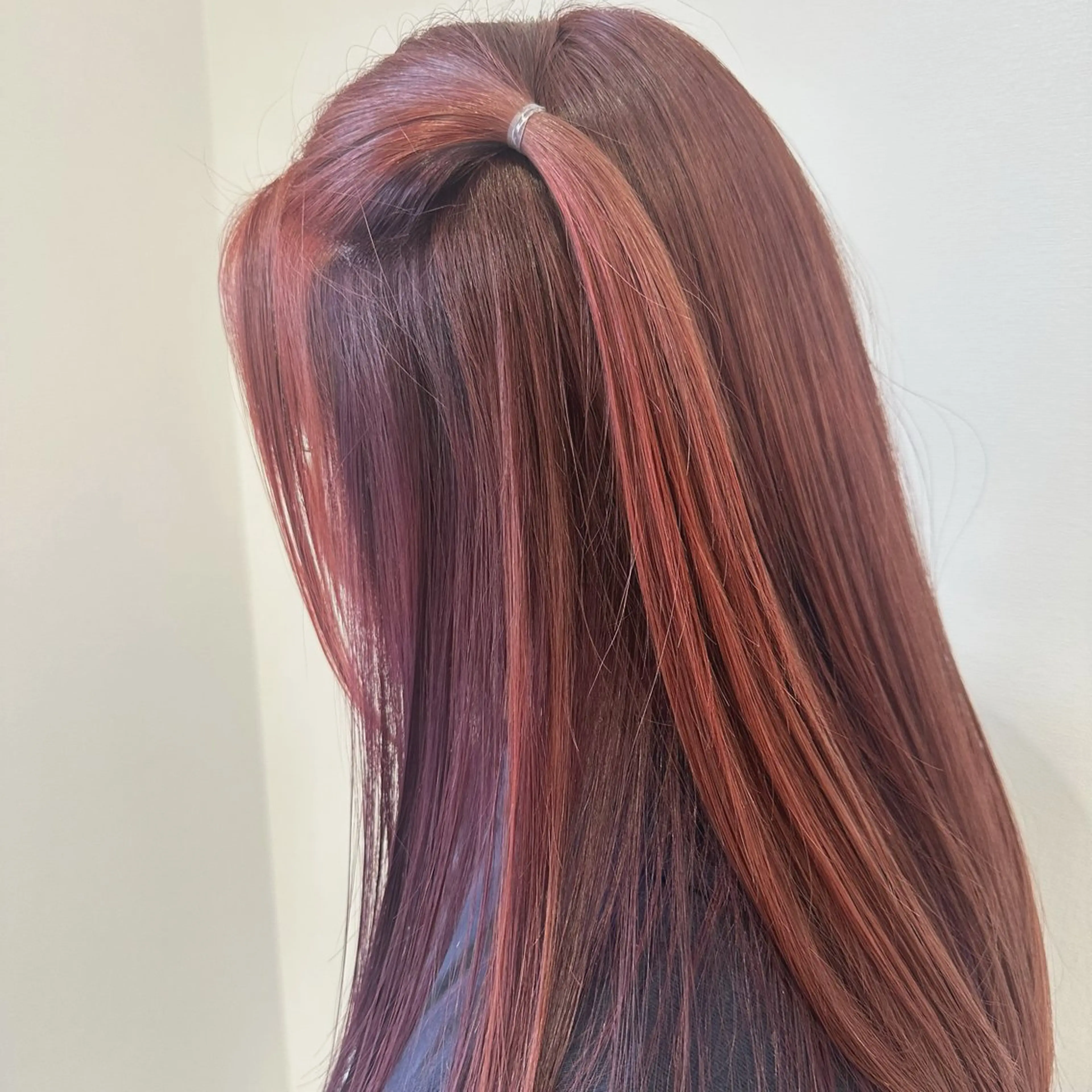 ロング カラー ピンクカラー タッセルボブ× 美髪・髪質改善のヘアスタイル