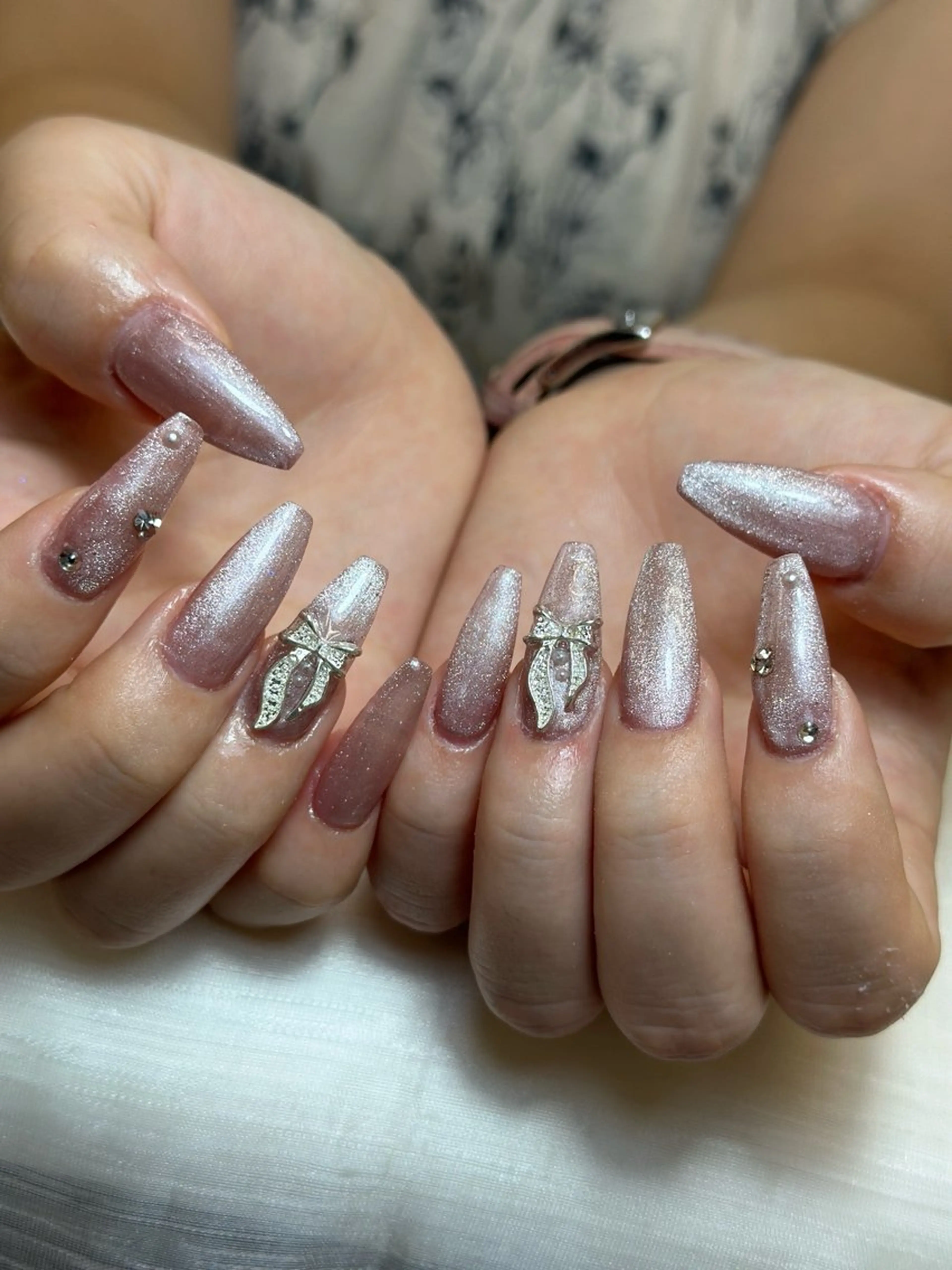 ネイル アートネイル オーロラネイル チークネイル 長さ出し フットネイル Anh 高田馬場のネイルデザイン