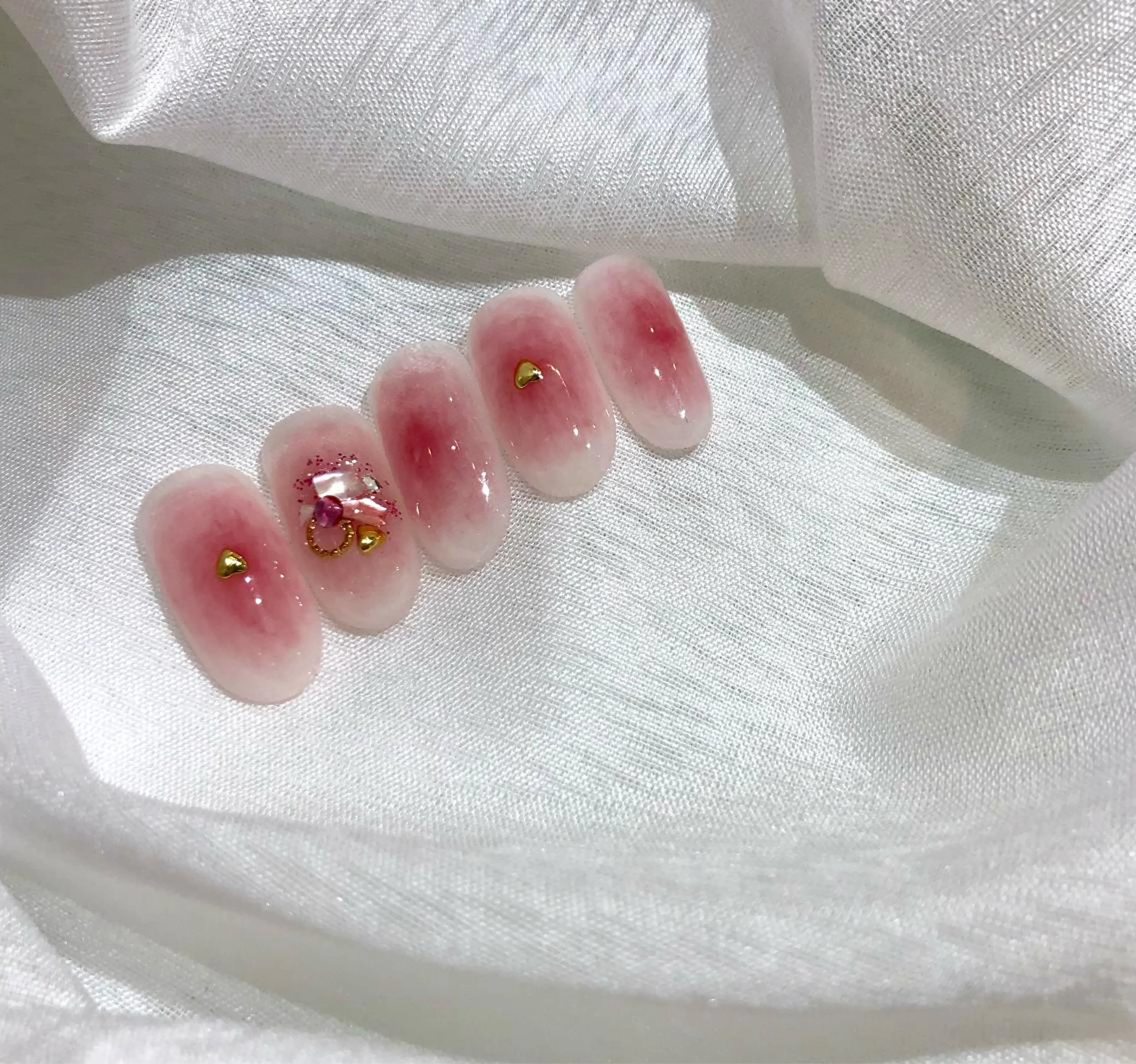 ネイル チークネイル 春ネイル 💕WOLTOKYO 池袋💕maiのネイルデザイン