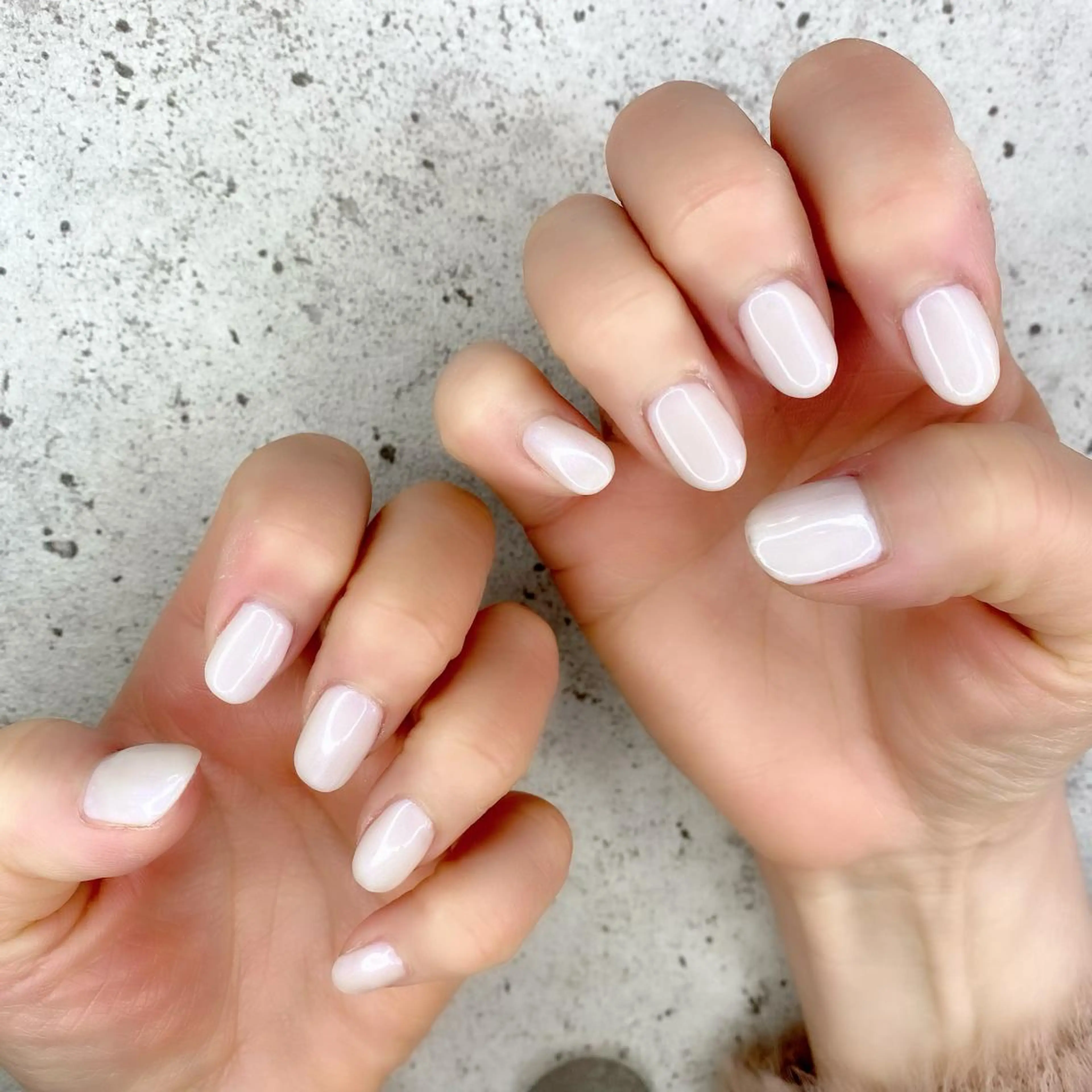 ショート カラー パーマ ヘアアレンジ メンズ キッズ ネイル マツエク・マツパ アイブロウ 眉カラー ワンカラーネイル ホワイト Salon Ｋのネイルデザイン