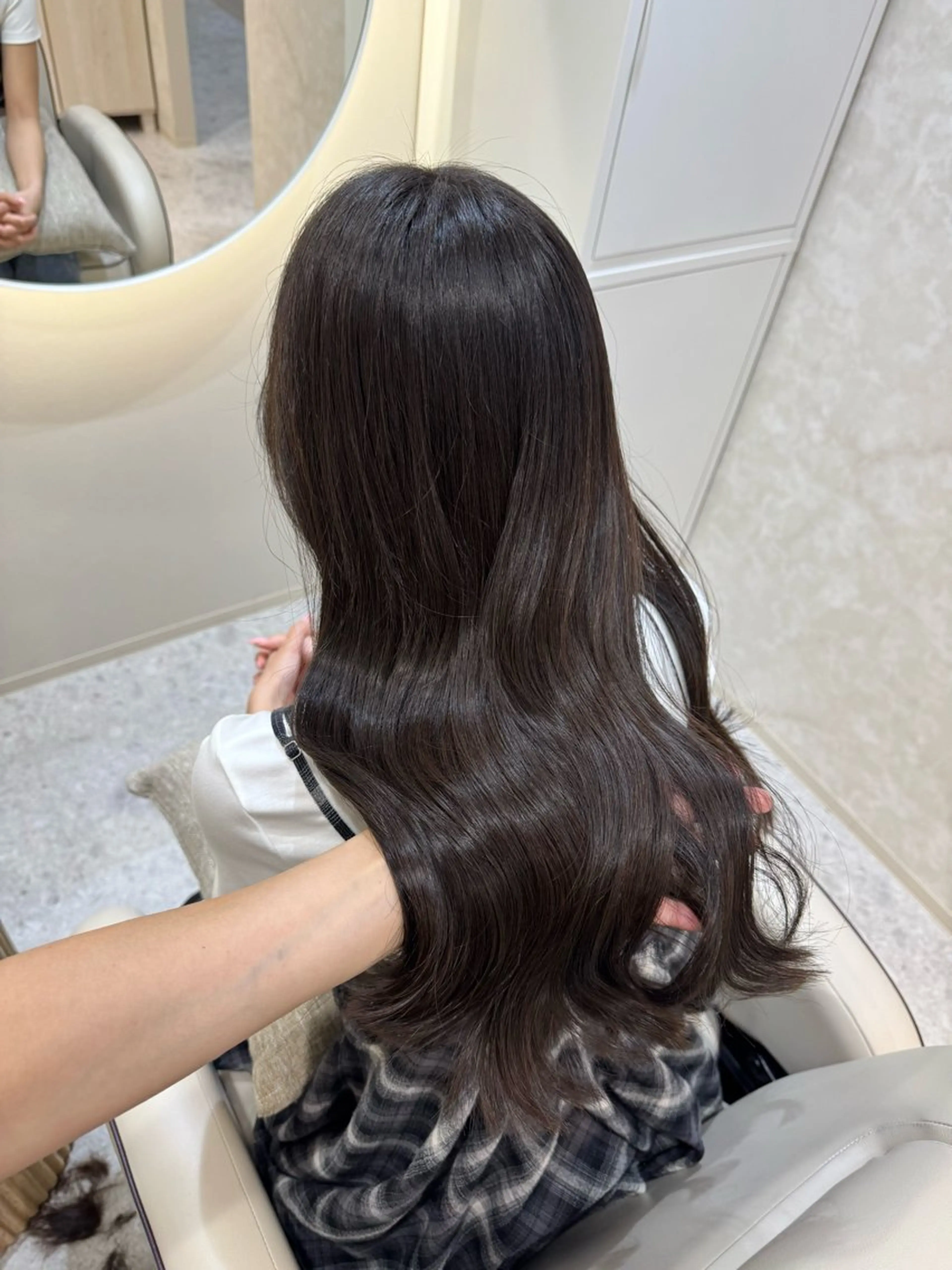 ロング カラー カット ヘアカラー トリートメント 片岡 由依のヘアスタイル