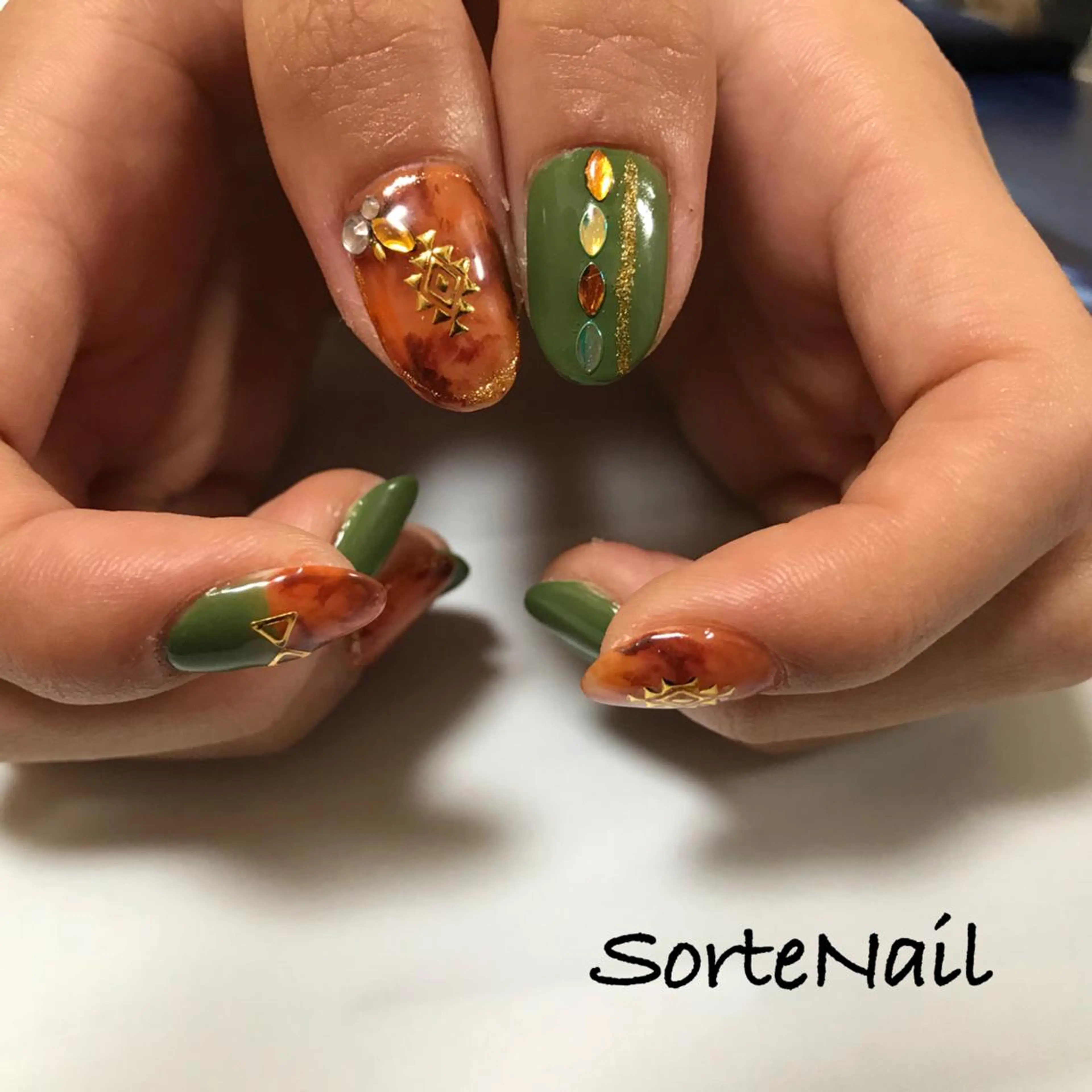 ネイル べっ甲ネイル Kanal Kanaのエステ・リラクイメージ