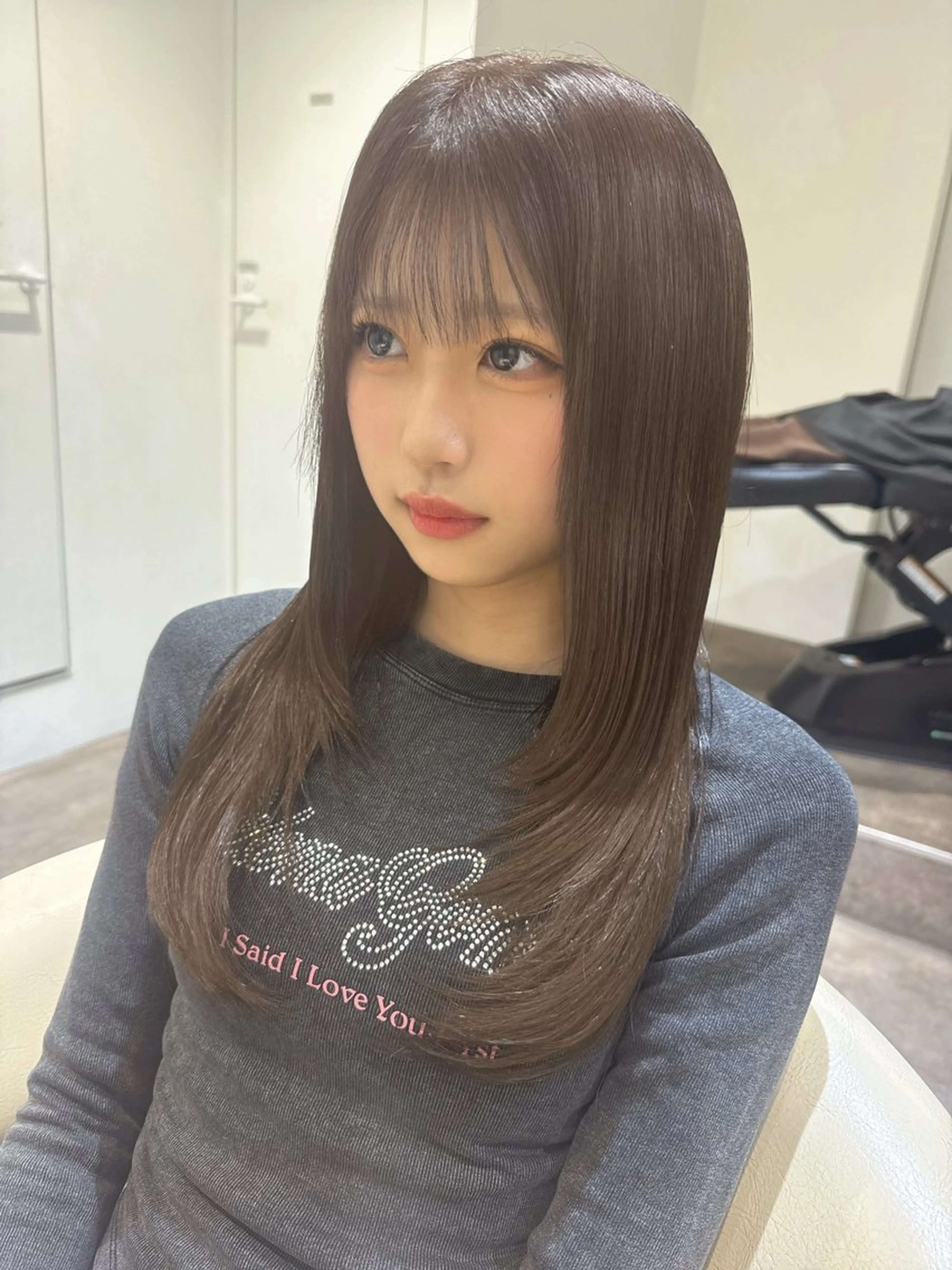 セミロング カラー 透明感カラー グレージュ くびれヘア 顔まわりレイヤー 韓国風ヘア カット ヘアカラー トリートメント 💎透明感カラー特化 💎TAISEIのヘアスタイル