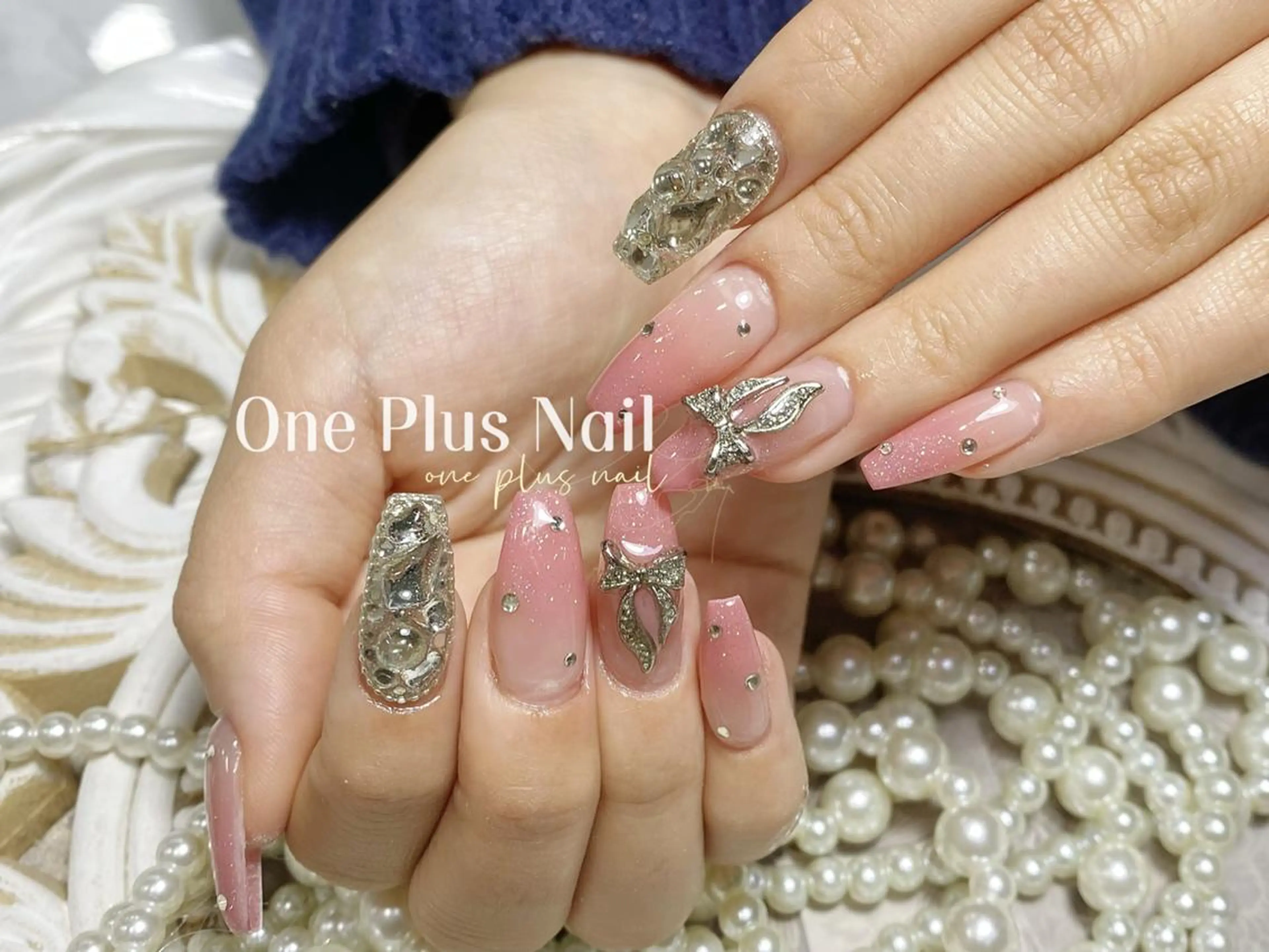 ネイル ハート キラキラネイル 韓国ネイル ロングネイル 持ち込み One Plus Nail Salonのネイルデザイン