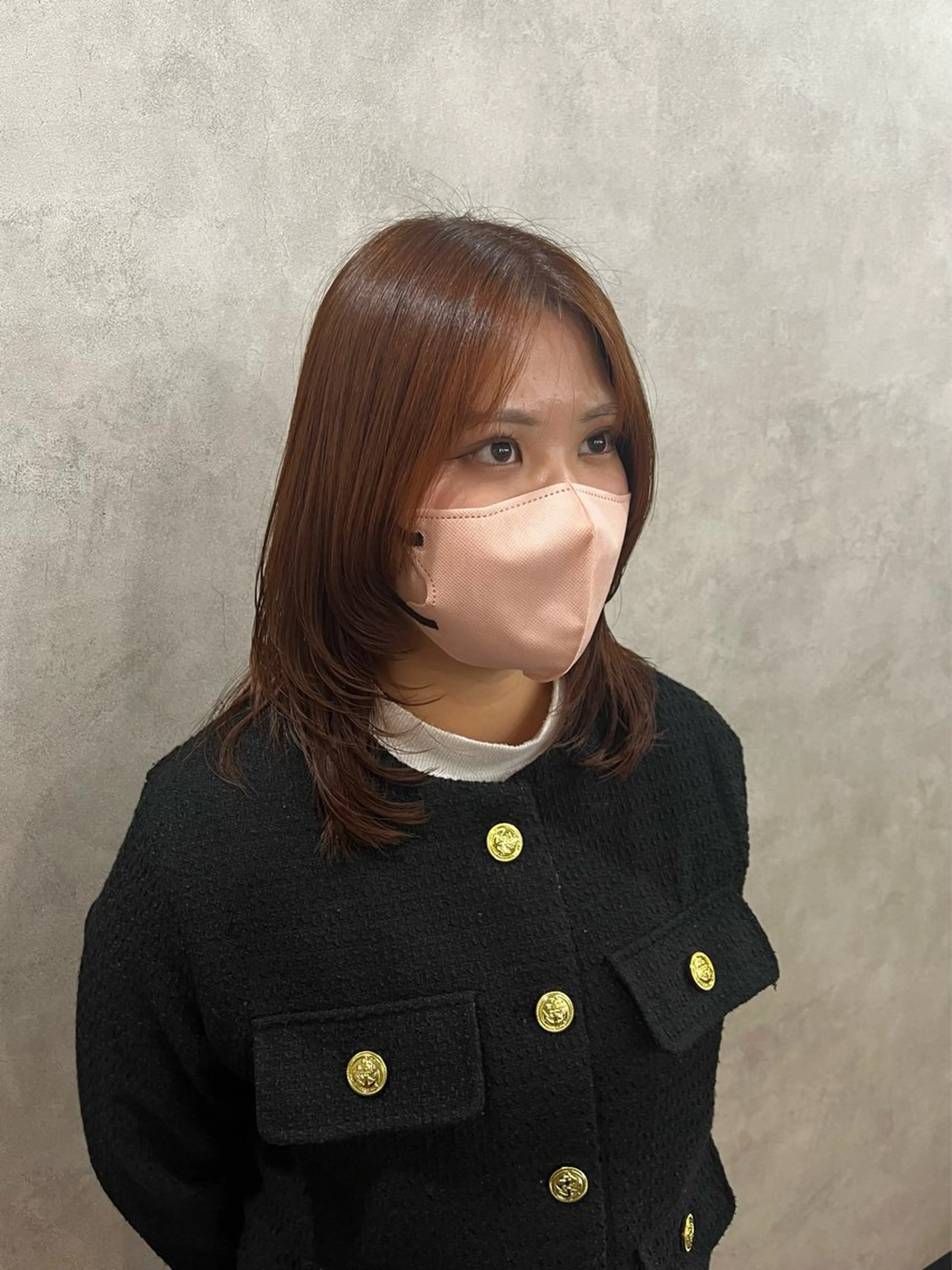 セミロング レイヤーカット 石原 光のヘアスタイル