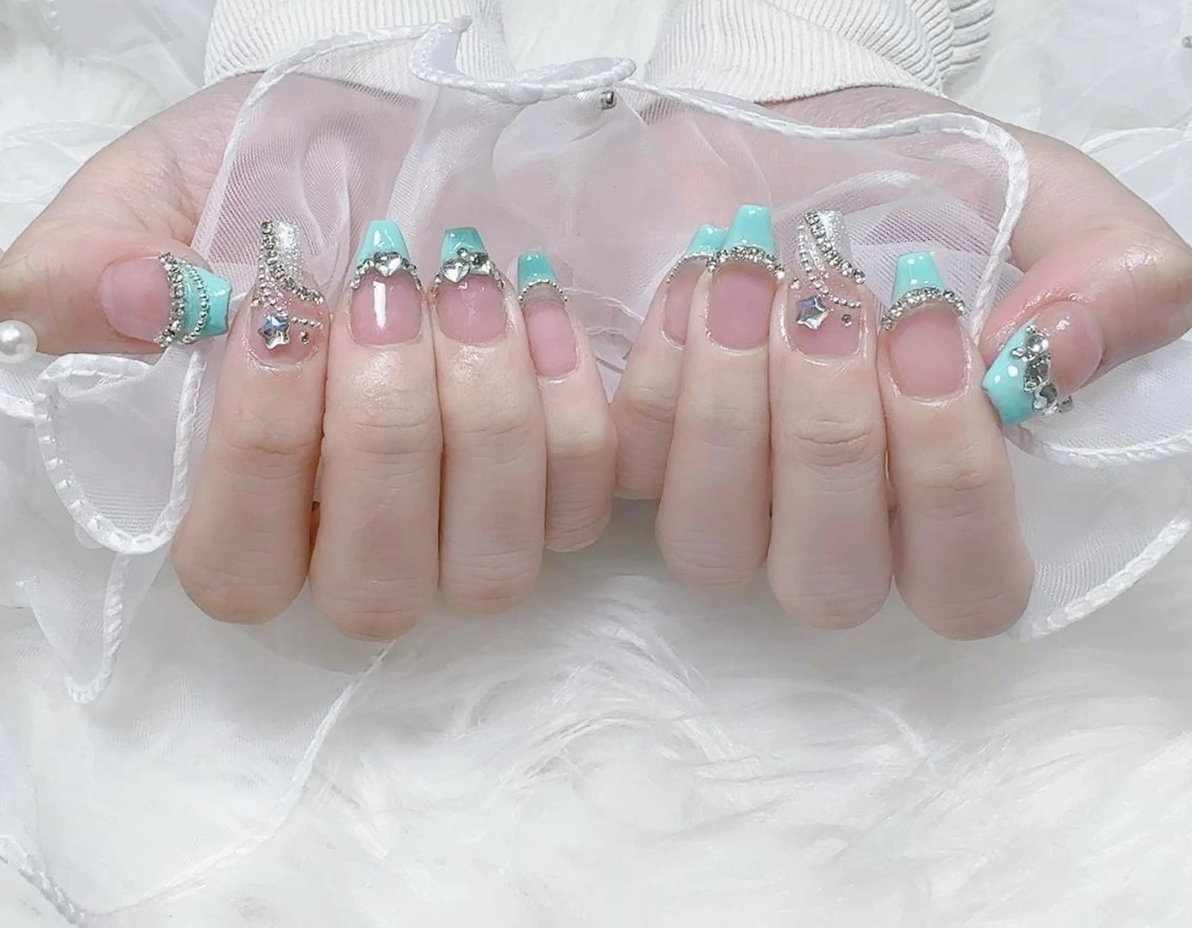 ネイル Rainrain💧 パーツ豊富、やり放題のネイルデザイン