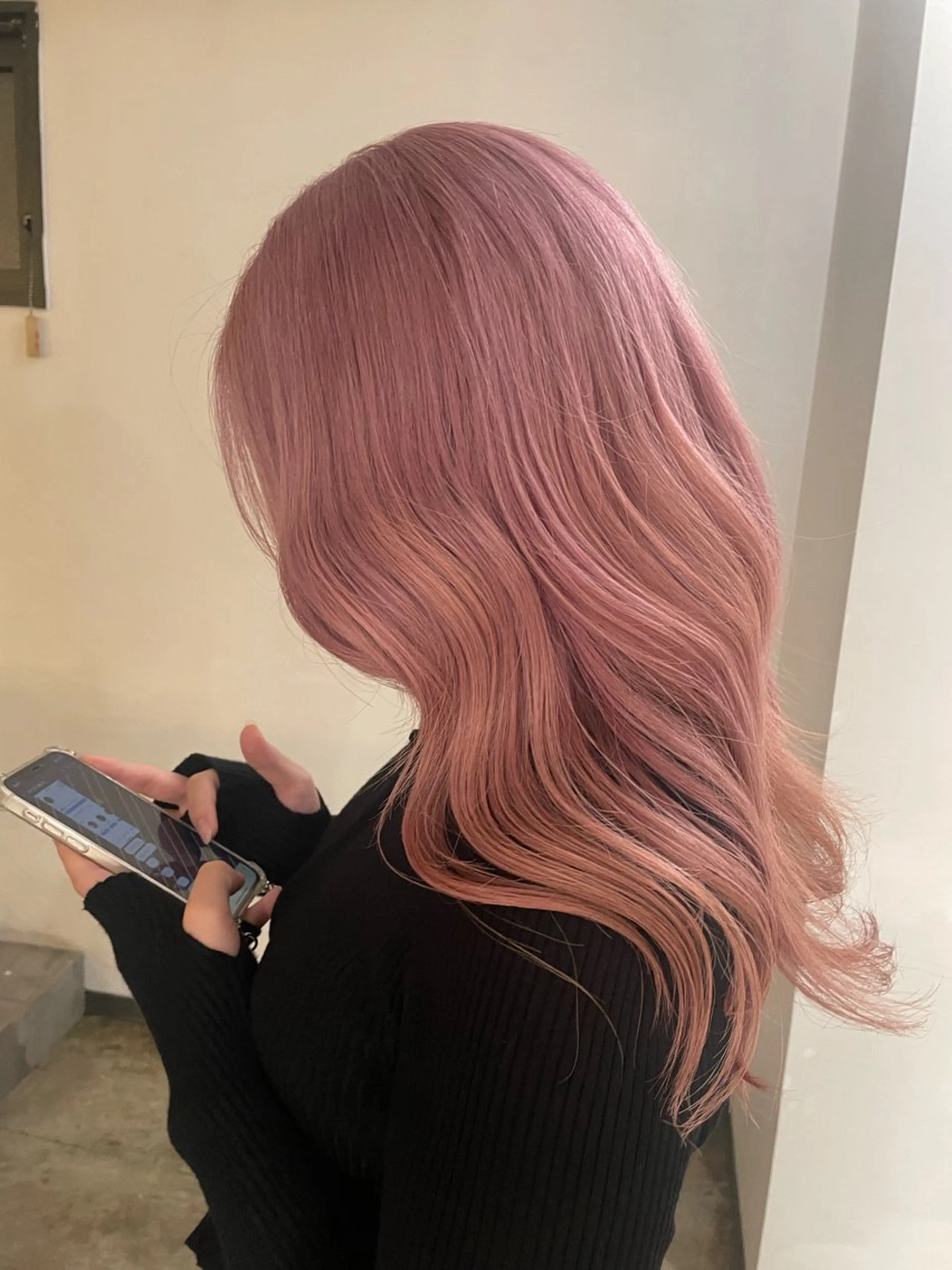 ロング カラー ベージュカラー ブリーチ ケアブリーチ ダブルカラー ラベンダーカラー ヘアカラー トリートメント 暖色カラー🍒 ケアブリーチ/akiのヘアスタイル