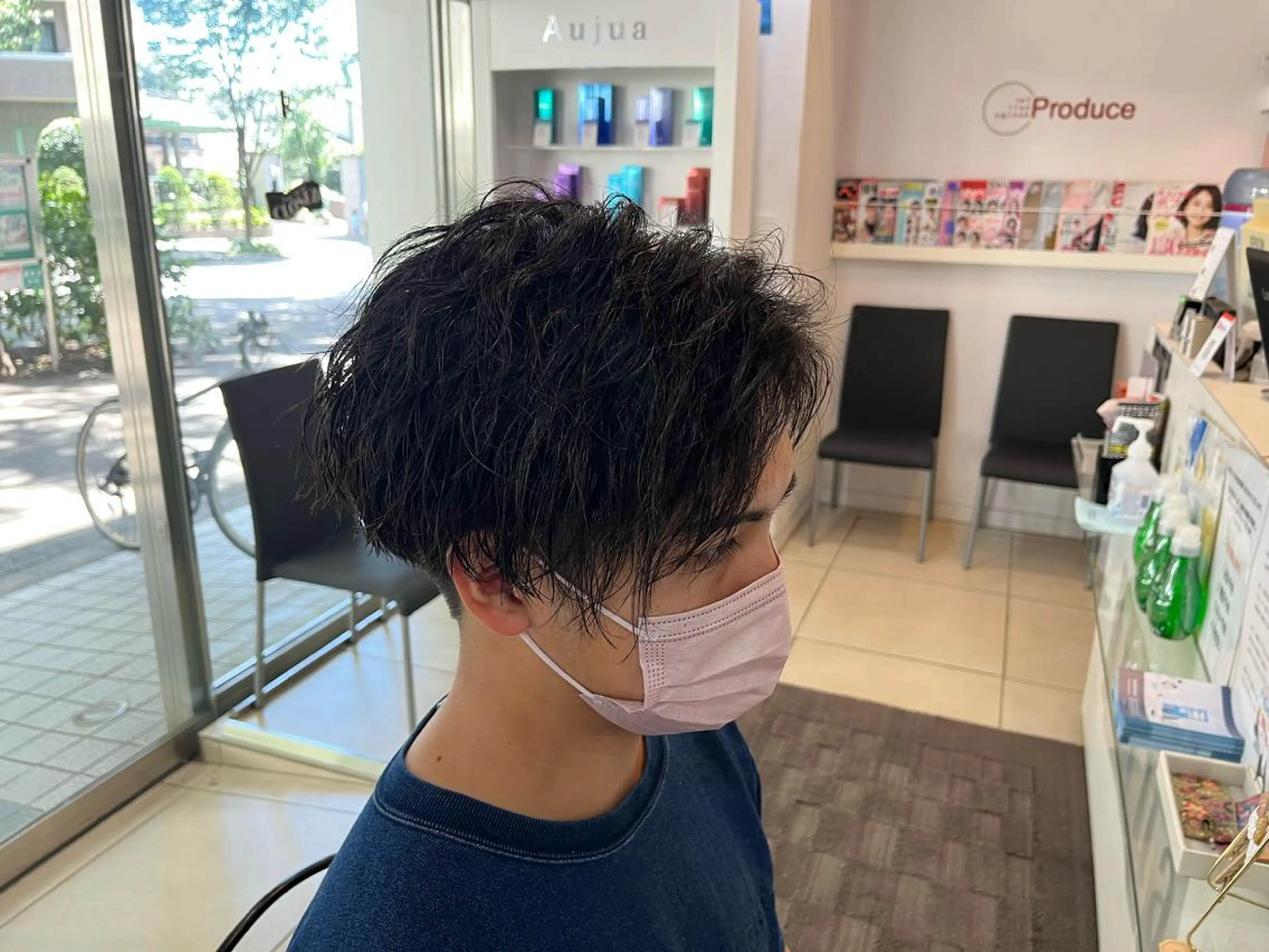 ミディアム パーマ メンズ センターパート カット パーマ 韓国メンズヘア/ 毛流れヘア　須田龍世のヘアスタイル