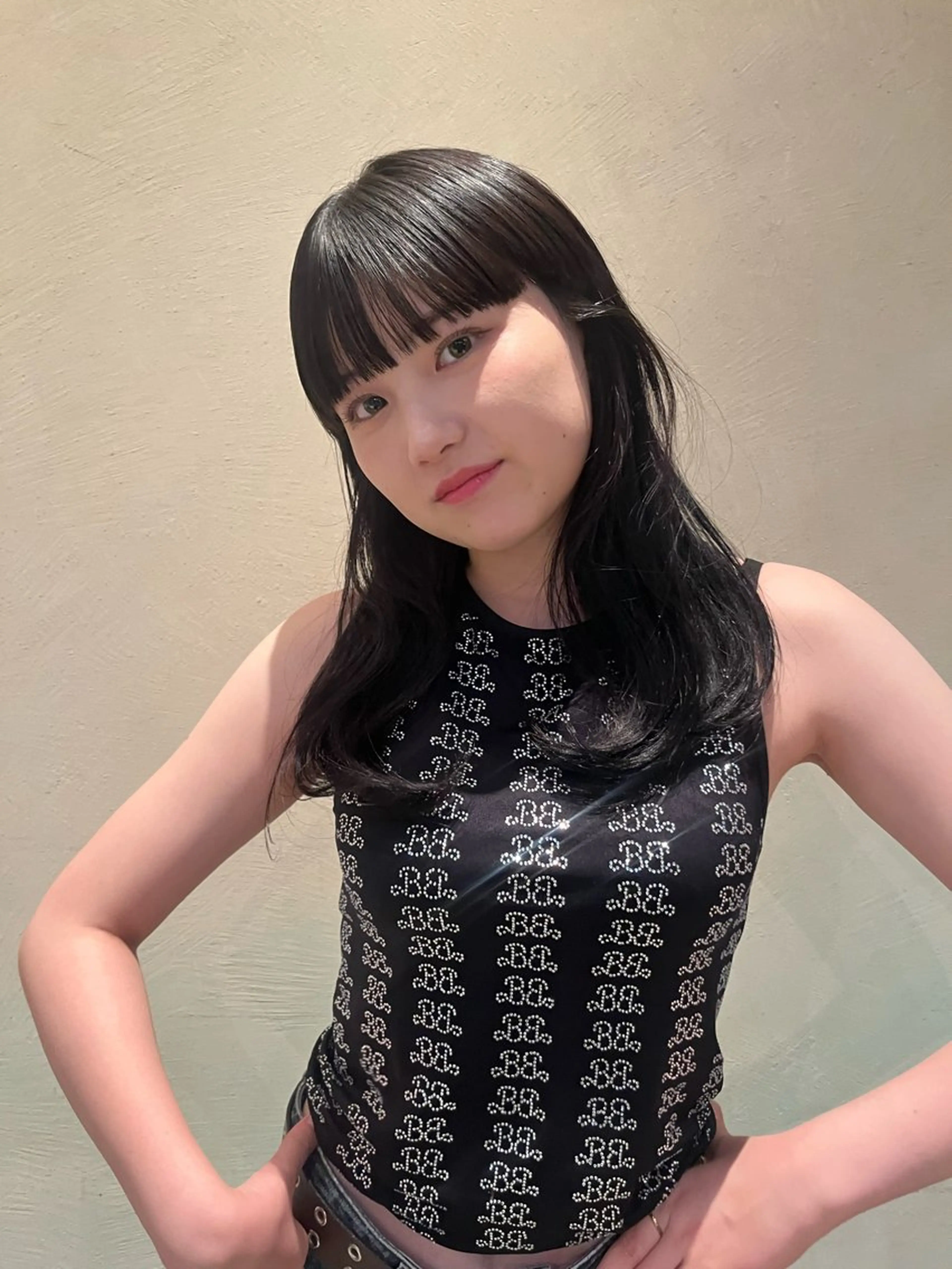 セミロング 愛瑠奈 erunaのヘアスタイル