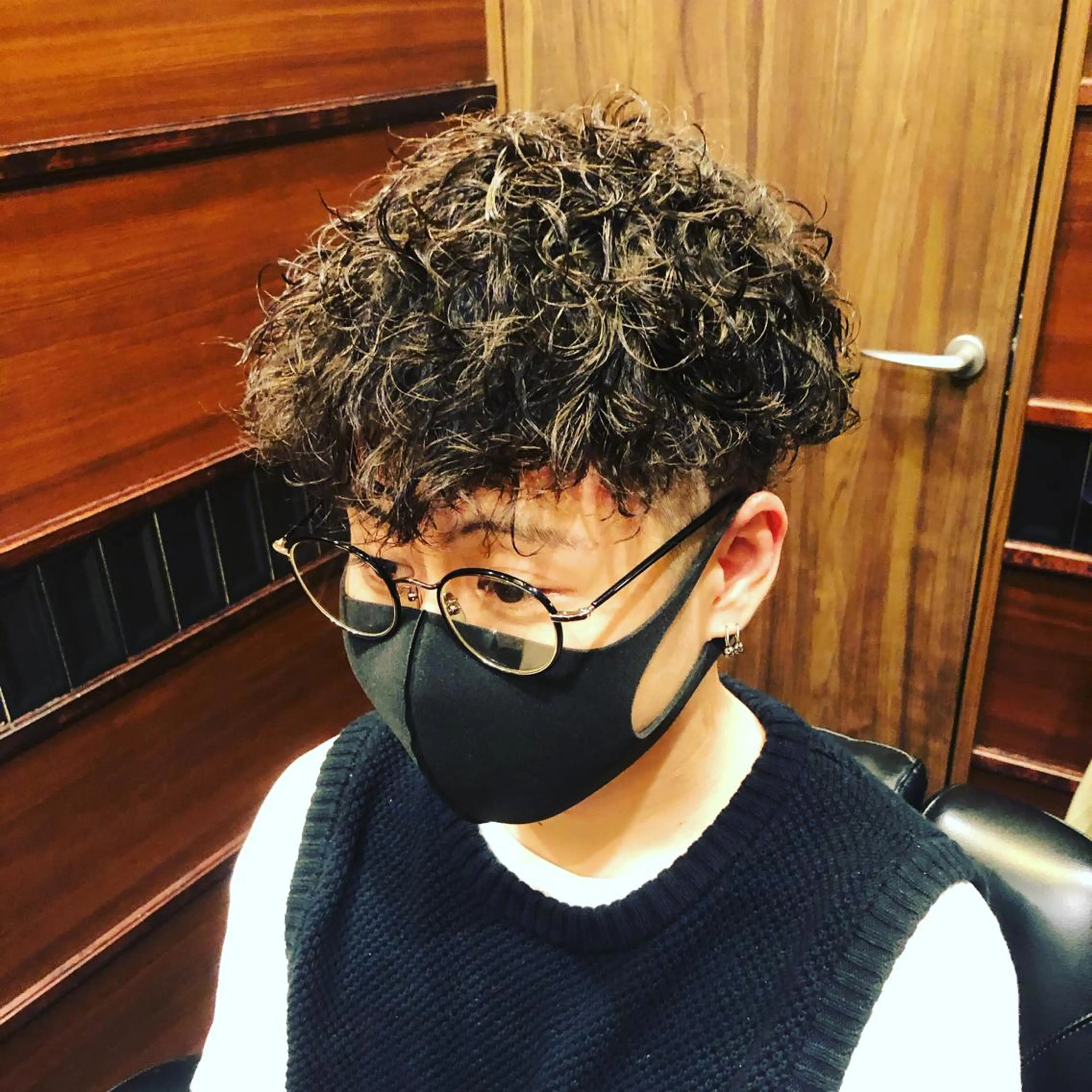 パーマ メンズ マッシュ メンズパーマ スパイラルパーマ ヒロ銀座　御茶ノ水店所属・澤 谷のヘアスタイル