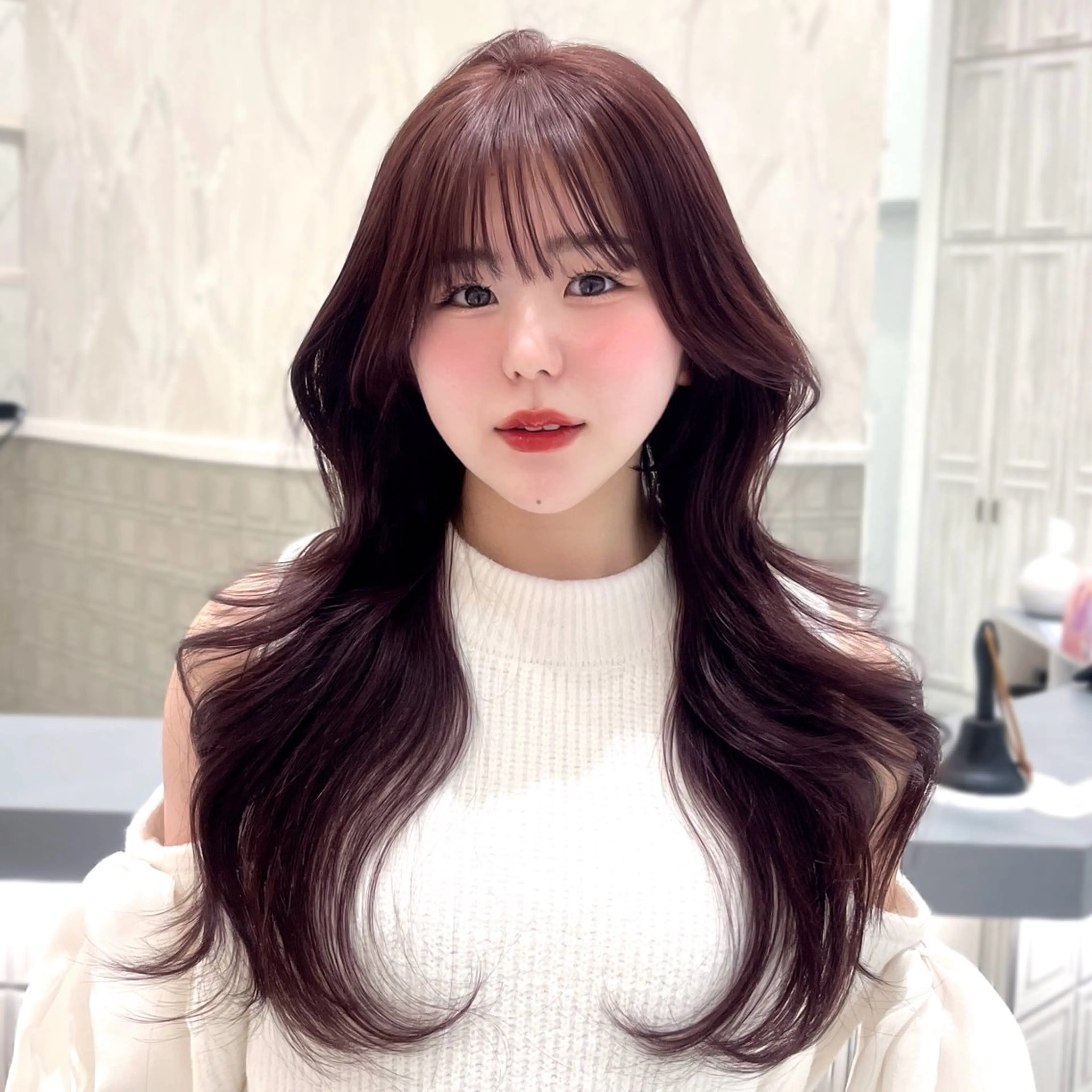 ロング ピンクブラウン くびれヘア レイヤーカット カット ヘアカラー トレンド韓国モテヘア Natsuki🌛のヘアスタイル