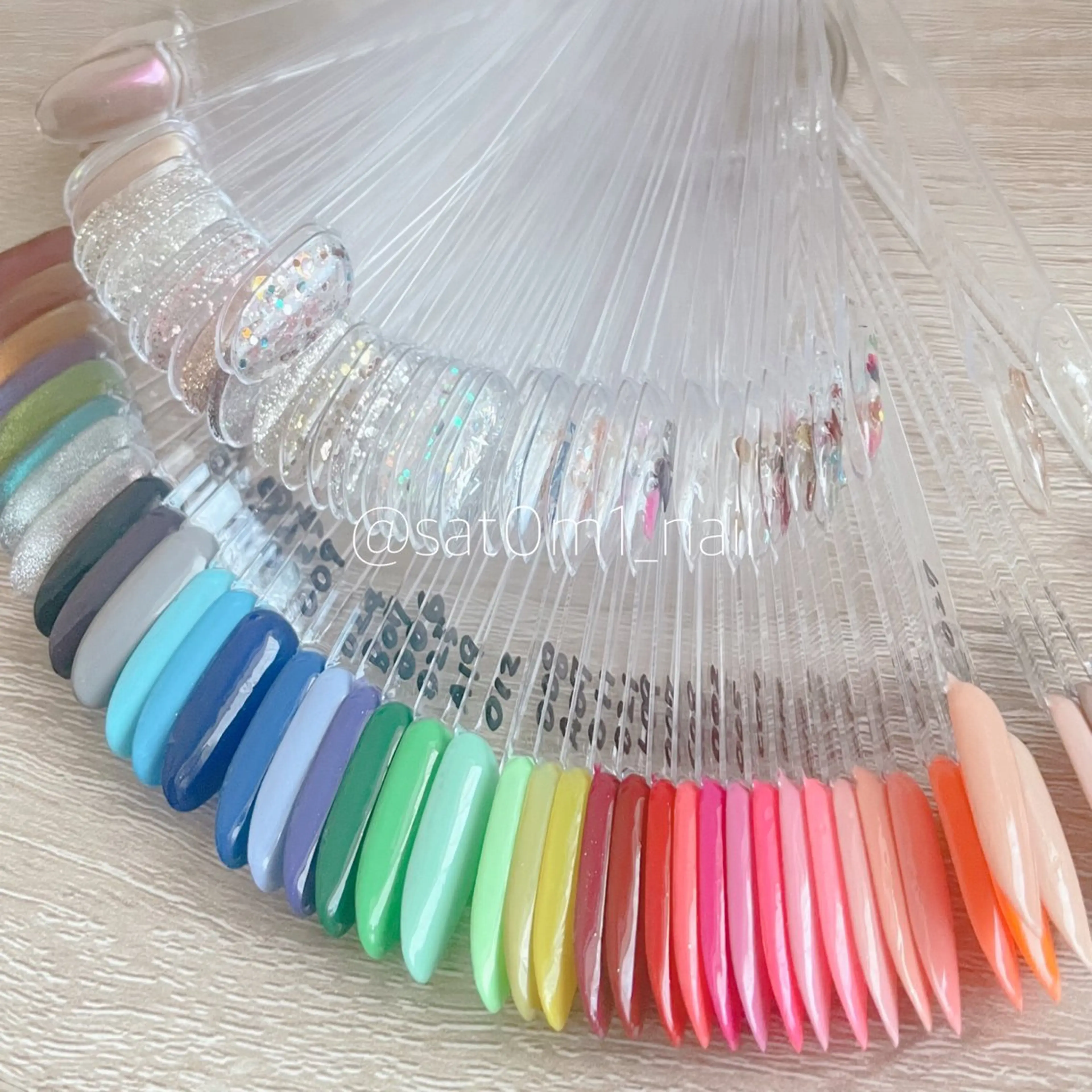 メンズさんにも人気🕊オフなしワンカラー、ラメグラ🕊 ✨の写真