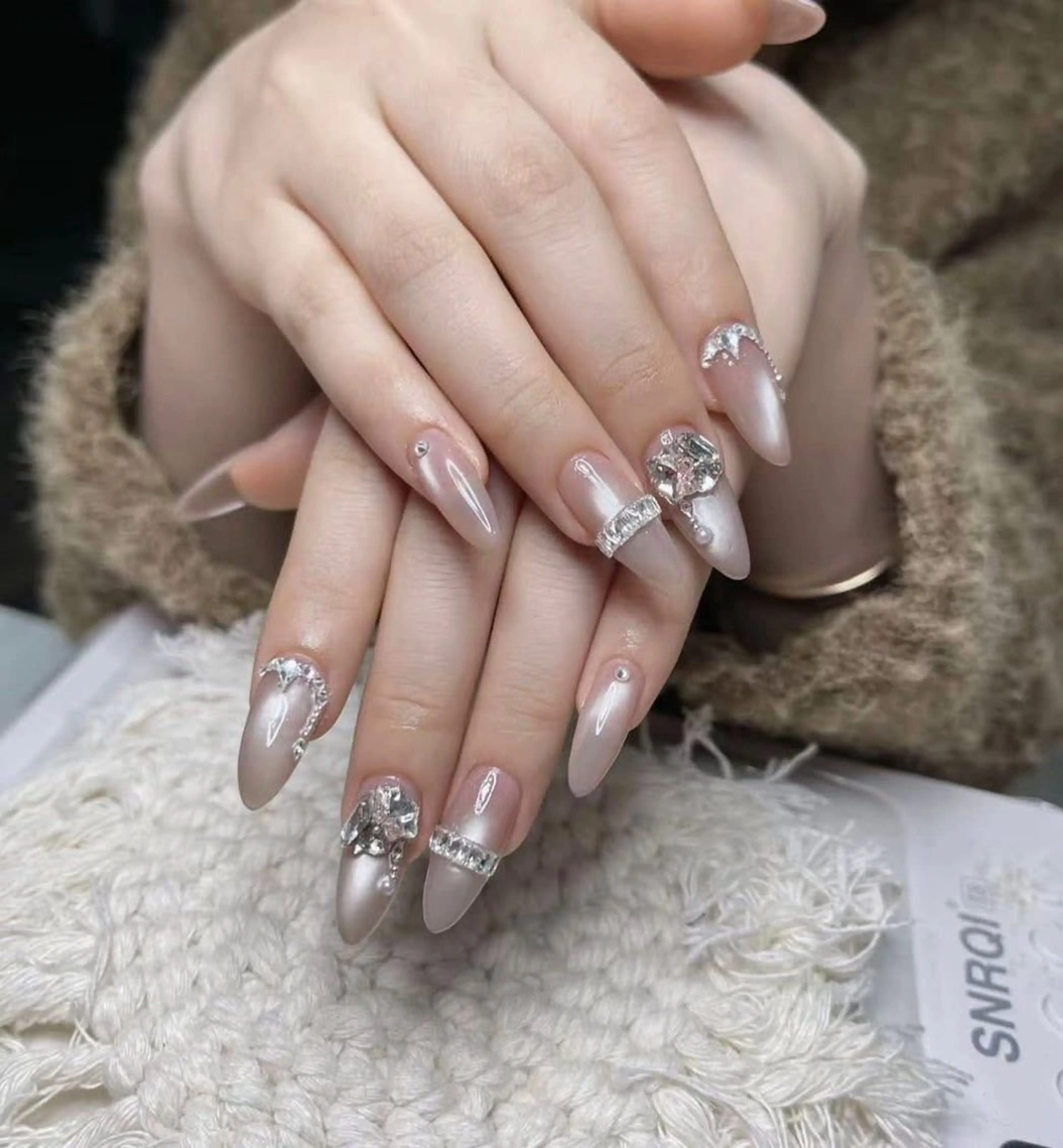 ネイル ハンドネイル T.Lee Nail Lilyのネイルデザイン
