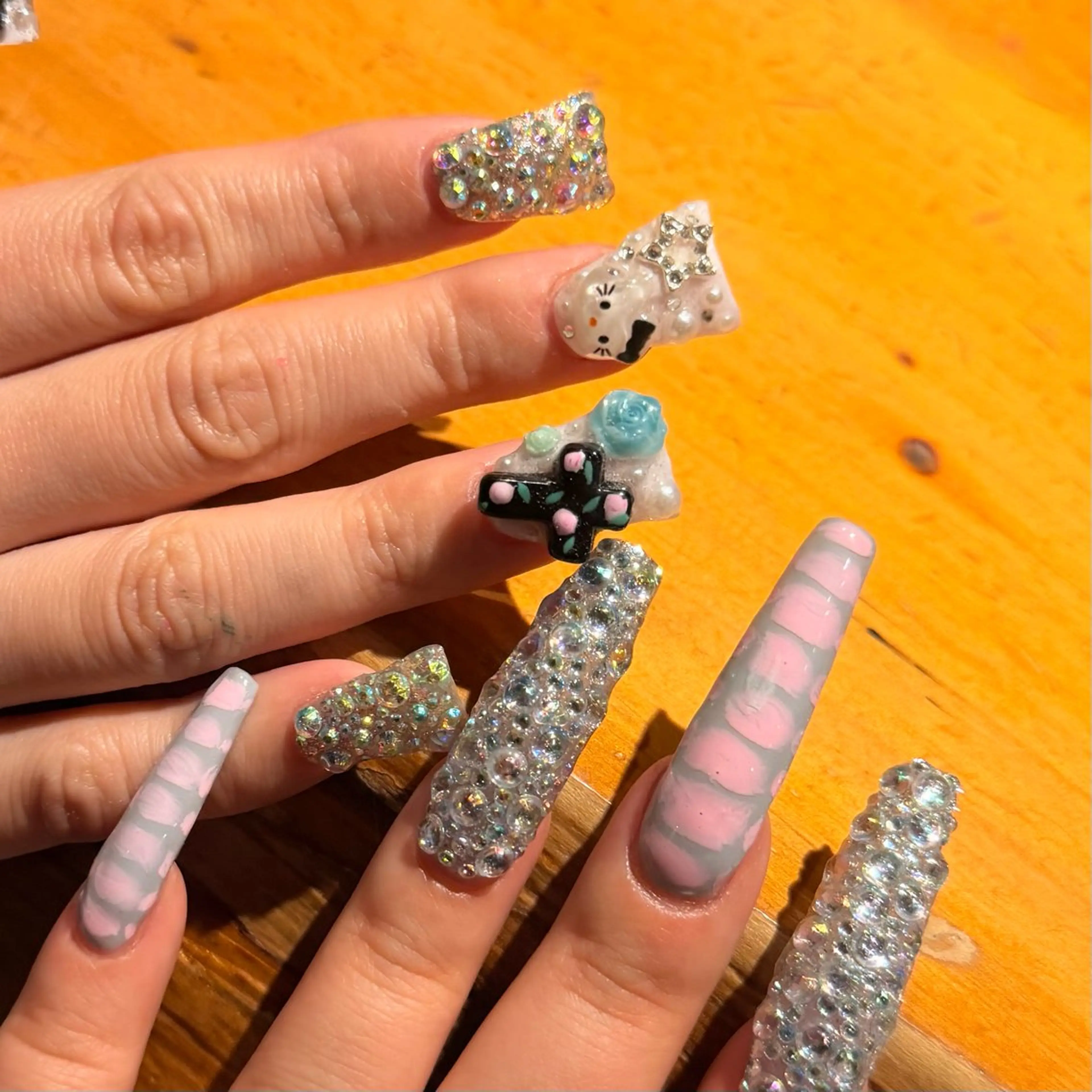 ロング 小川 柚香のネイルデザイン