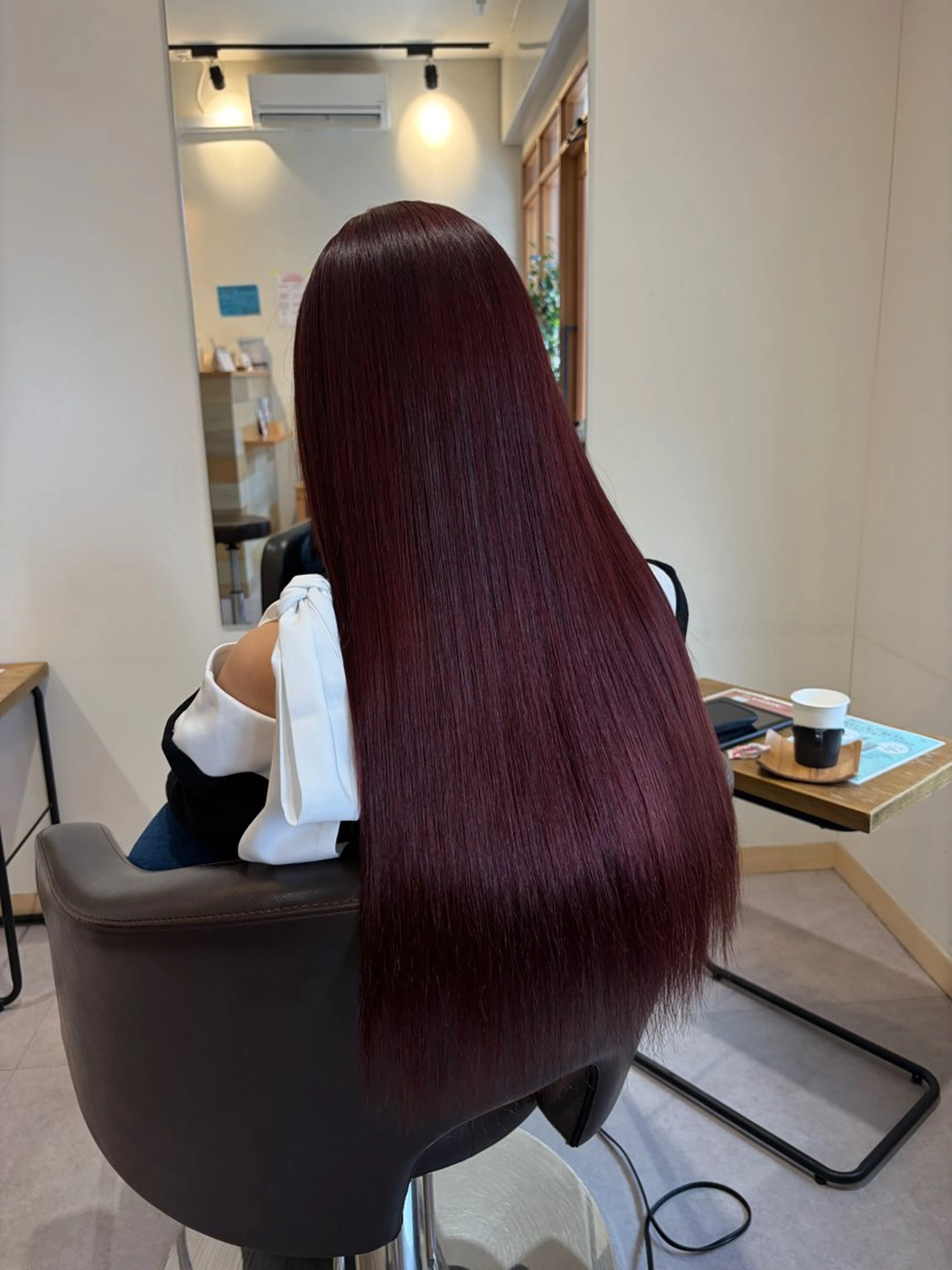 ロング カラー カット ヘアカラー トリートメント 荒井 茉凜のヘアスタイル