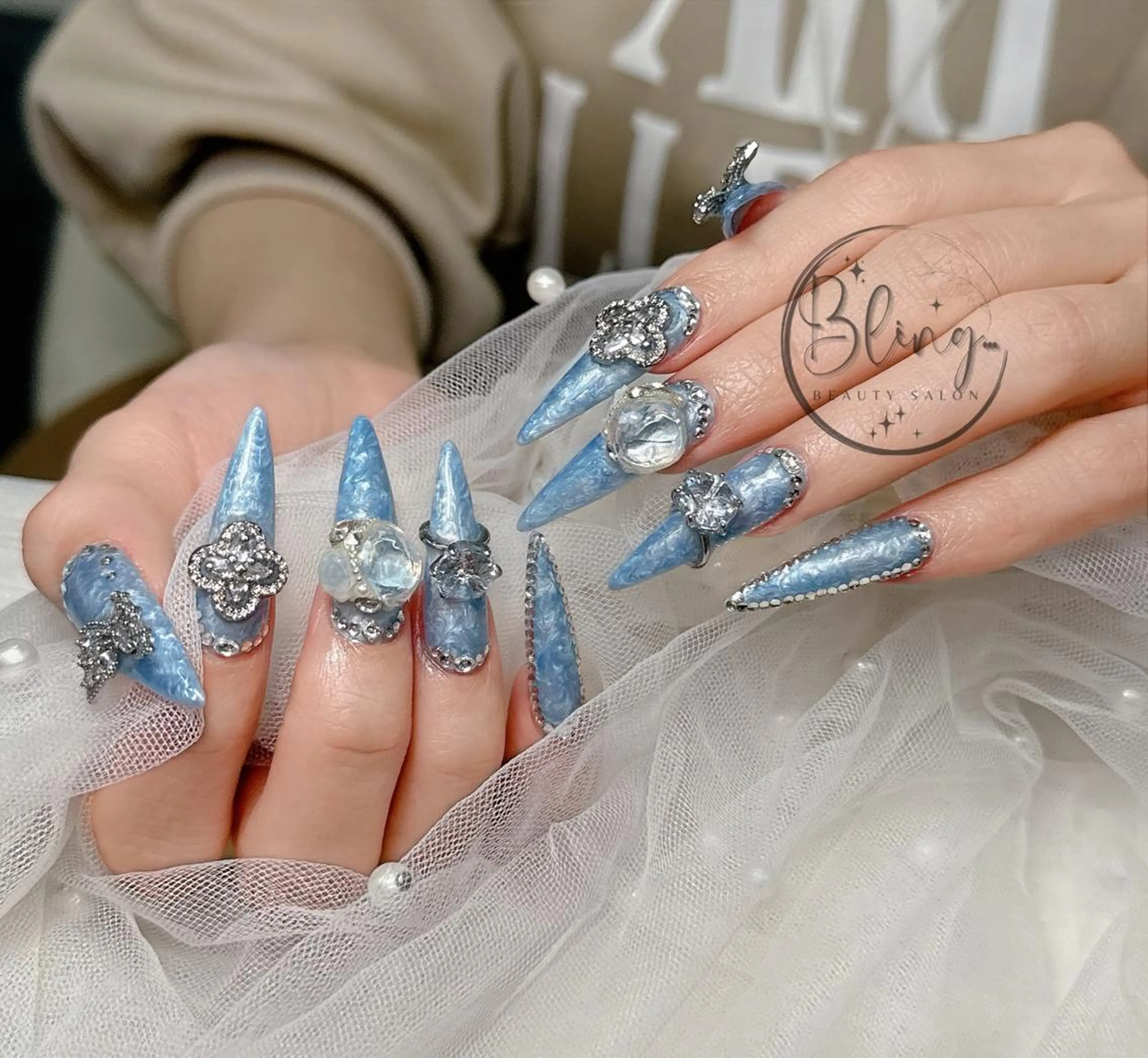 ロング 韓国風ヘア ハンドネイル Bling Salonのネイルデザイン