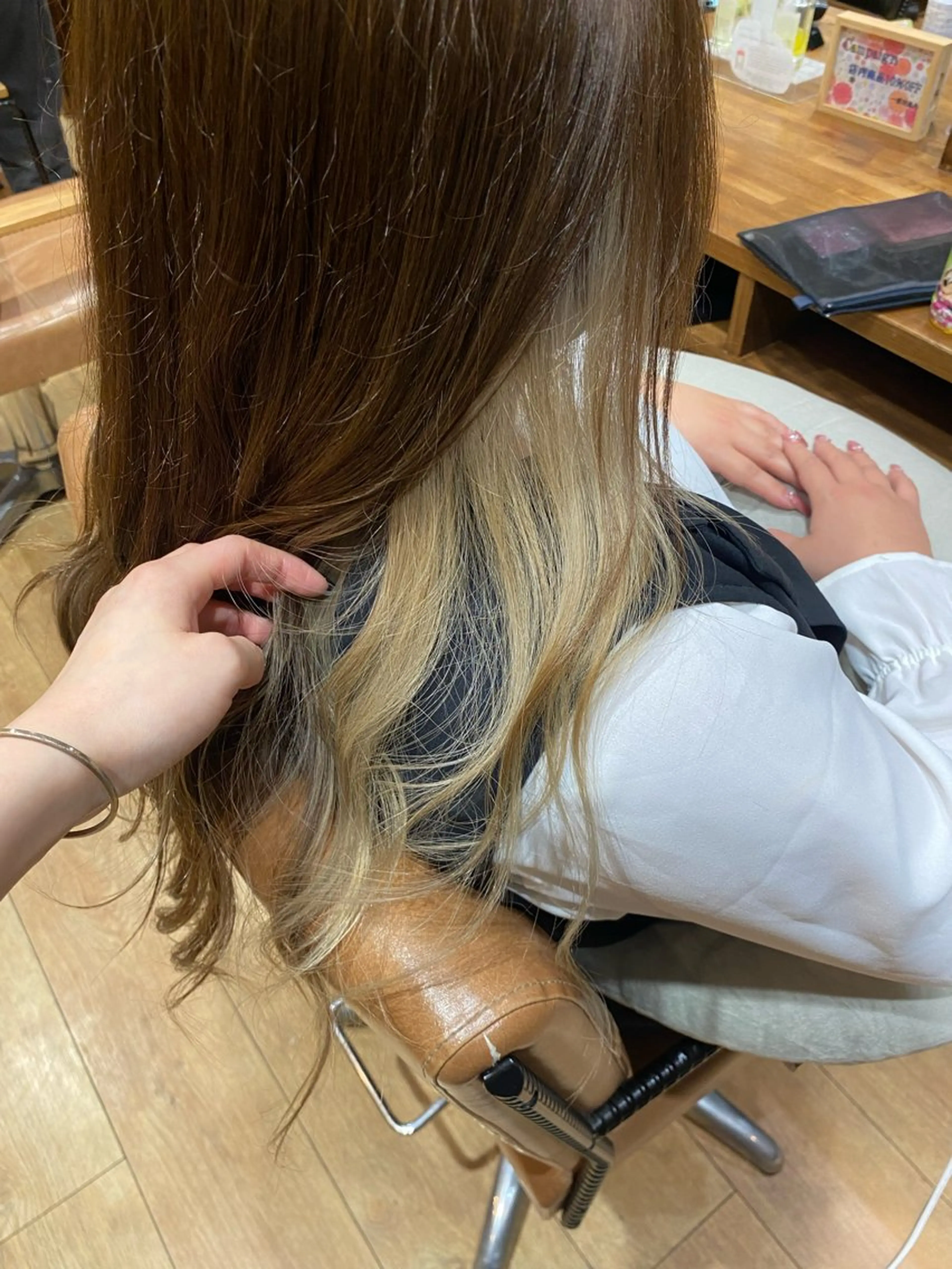 ロング 暖色系カラー まおのヘアスタイル