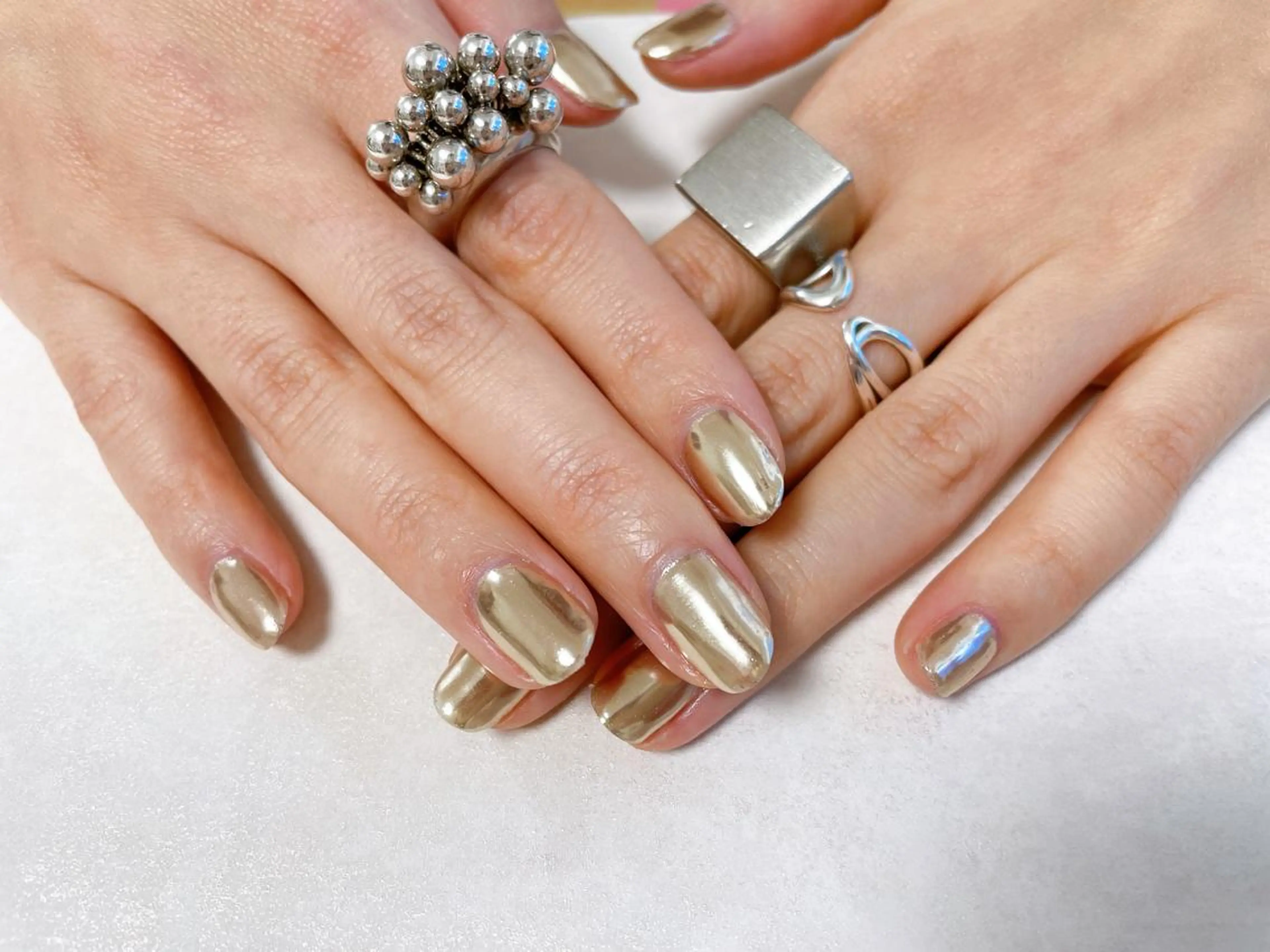 ネイル オーロラネイル フラワーネイル フットネイル フレンチネイル ジェルネイル ハンドネイル mogunail &blowのネイルデザイン