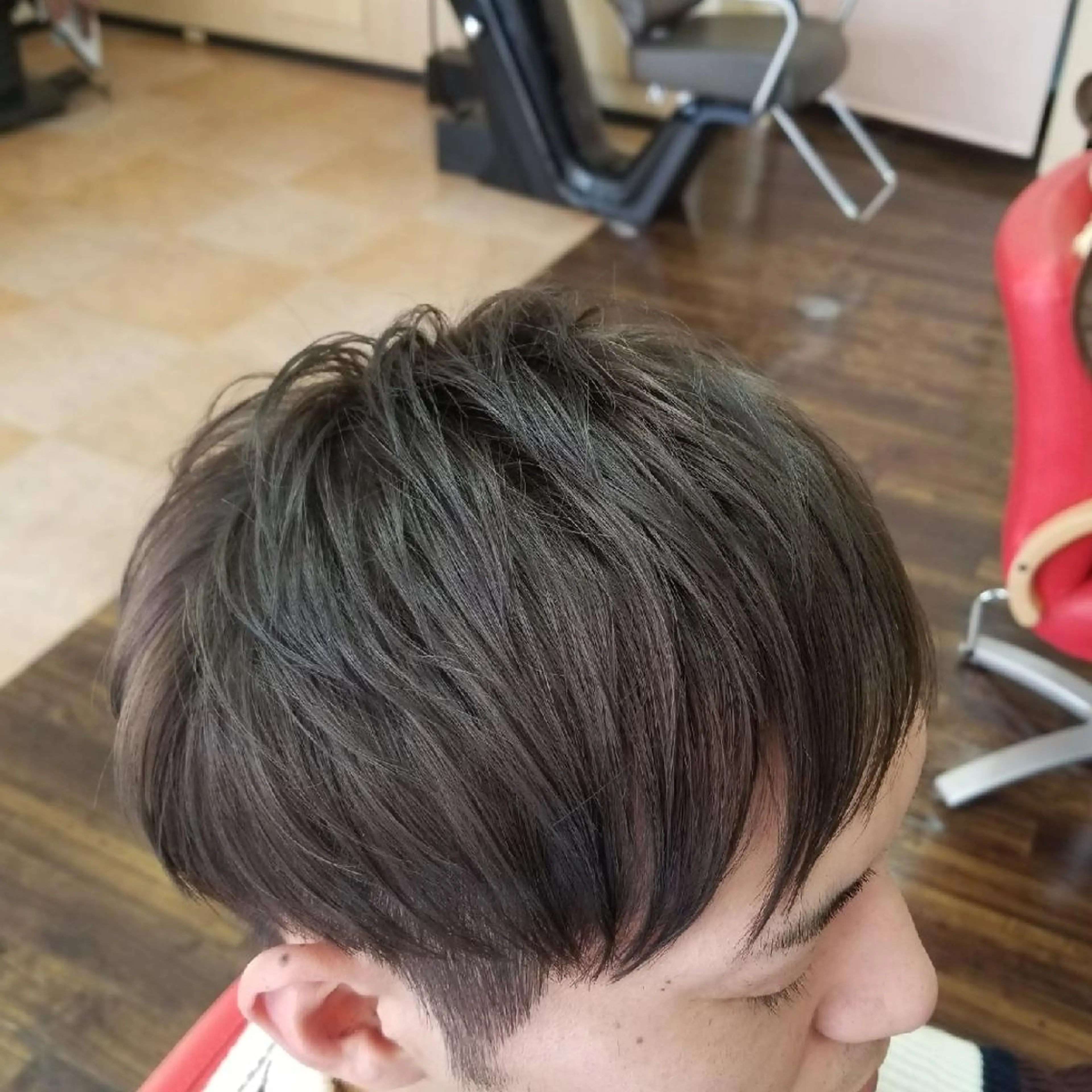 ショート メンズ カラー 羽田 ヨシキのヘアスタイル