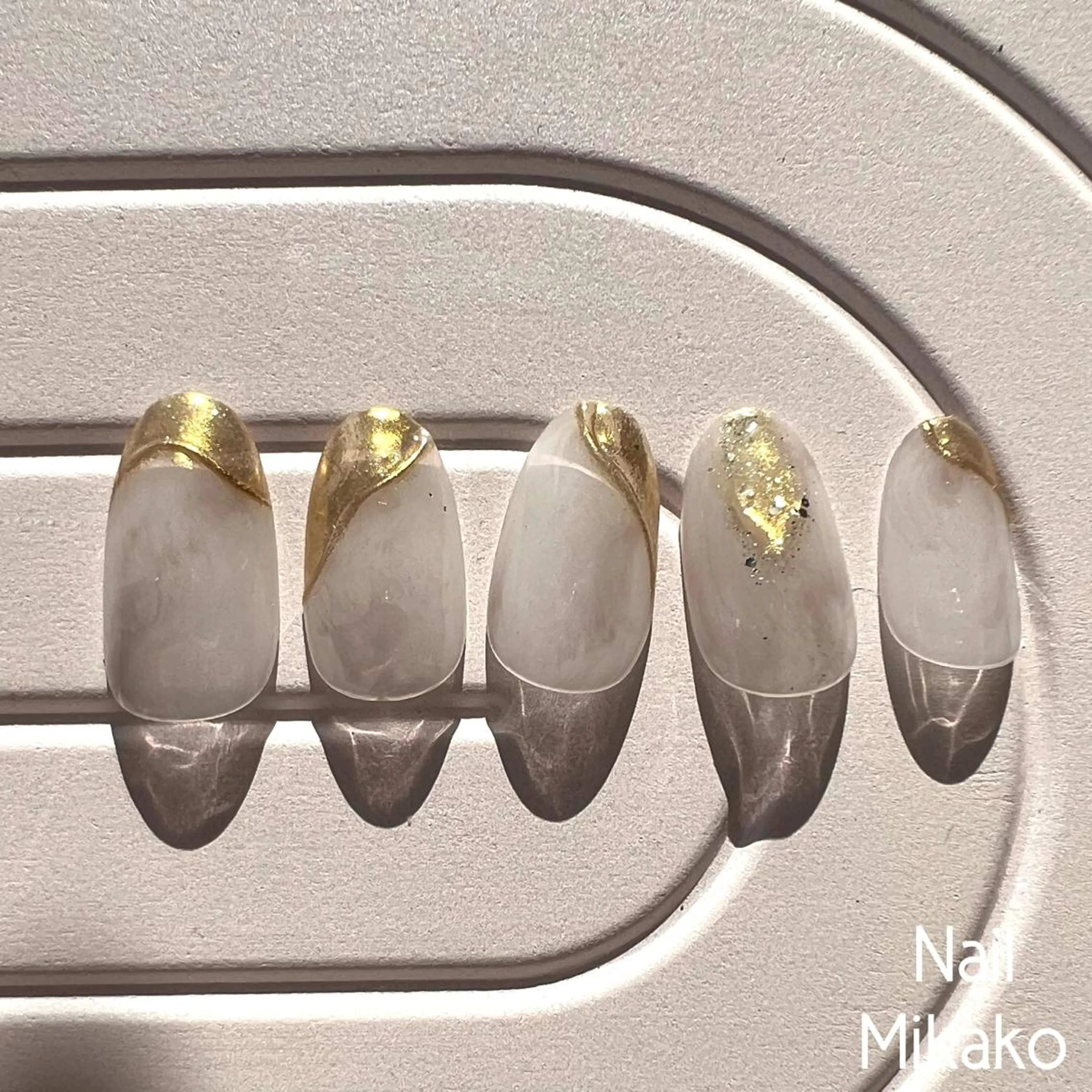 ネイル ミラーネイル ニュアンスネイル 春ネイル Nail Mikakoのネイルデザイン
