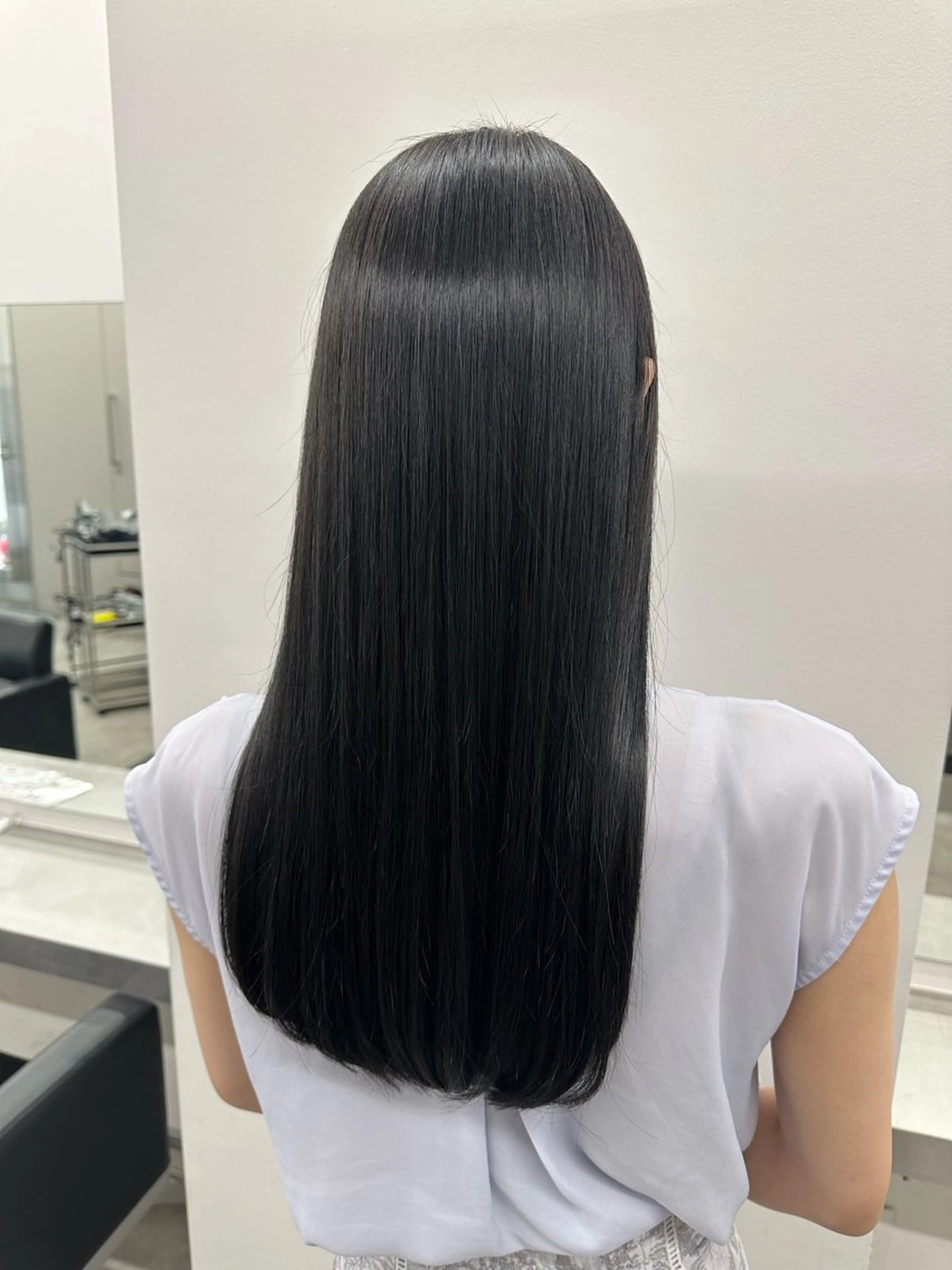 ロング カラー カット ヘアカラー 縮毛矯正 トリートメント 古田 昂也のヘアスタイル