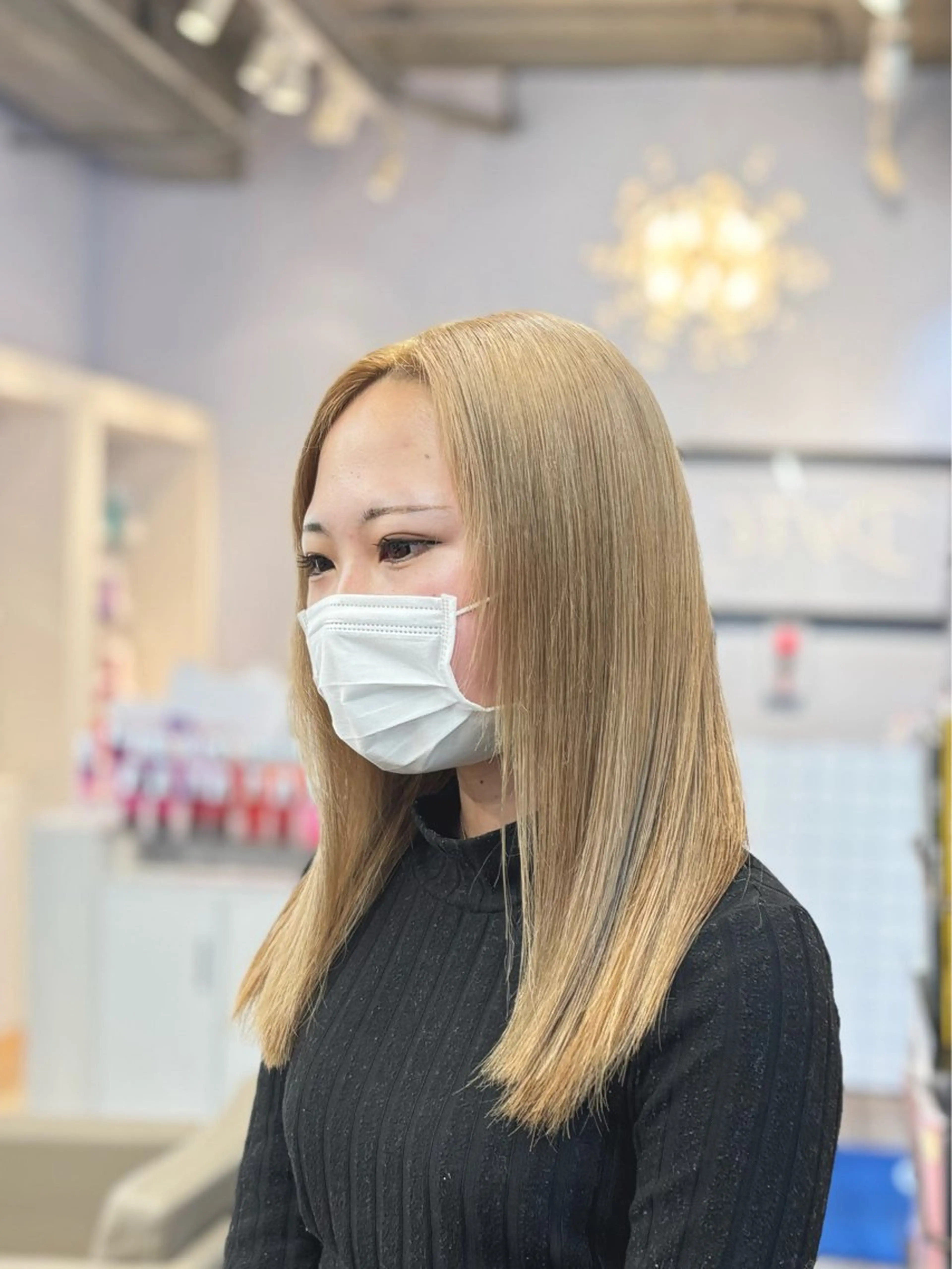 セミロング カラー ベージュカラー ブリーチ ブロンド ケアブリーチ 透明感カラー ブリーチ/ブロンド 🕊️/カズヤのヘアスタイル
