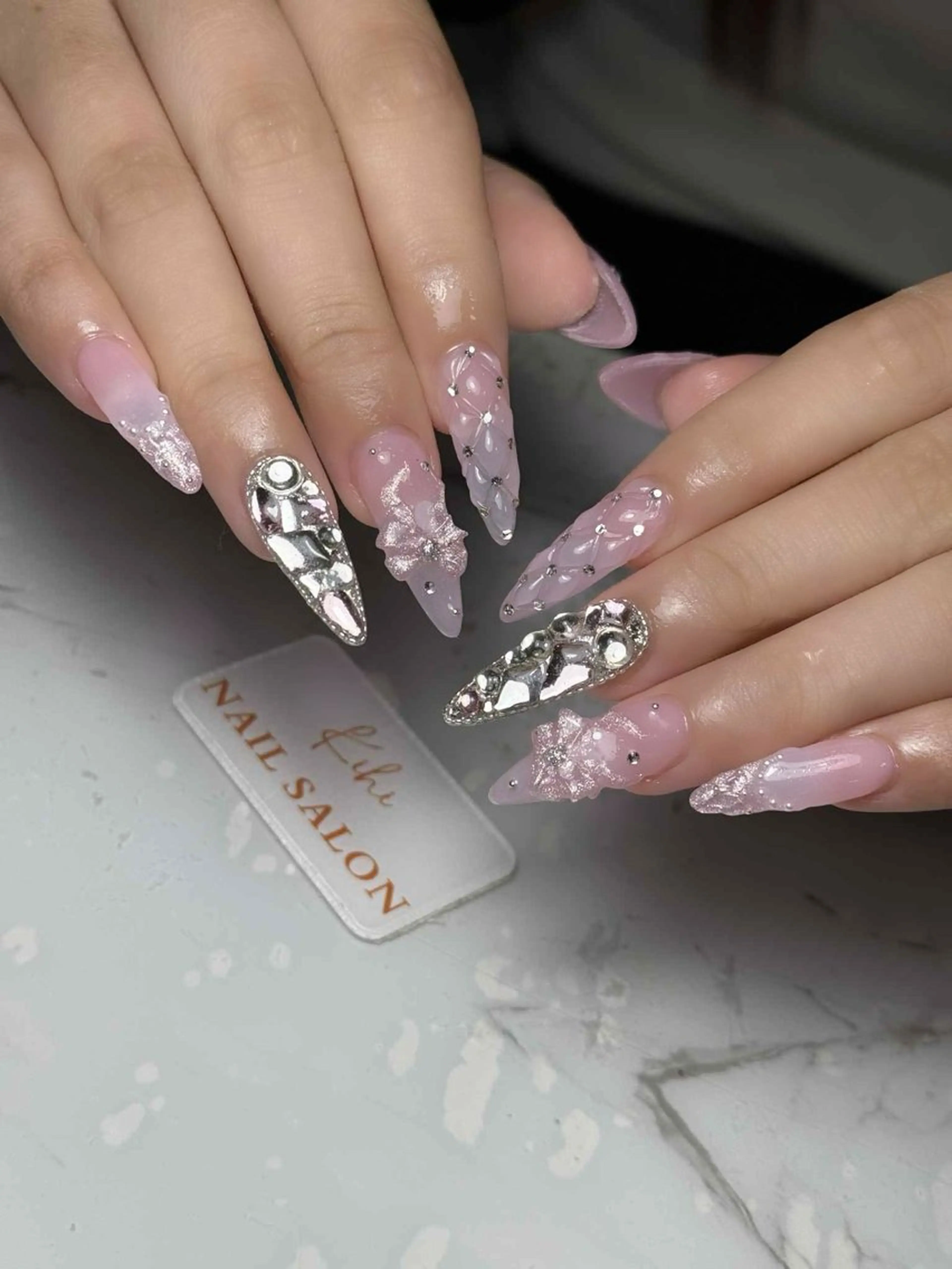 ネイル アートネイル フレンチネイル ジェルネイル グラデーション 韓国ネイル ハンドネイル ハンドケア さくら💮💮 【オフ無料】のネイルデザイン