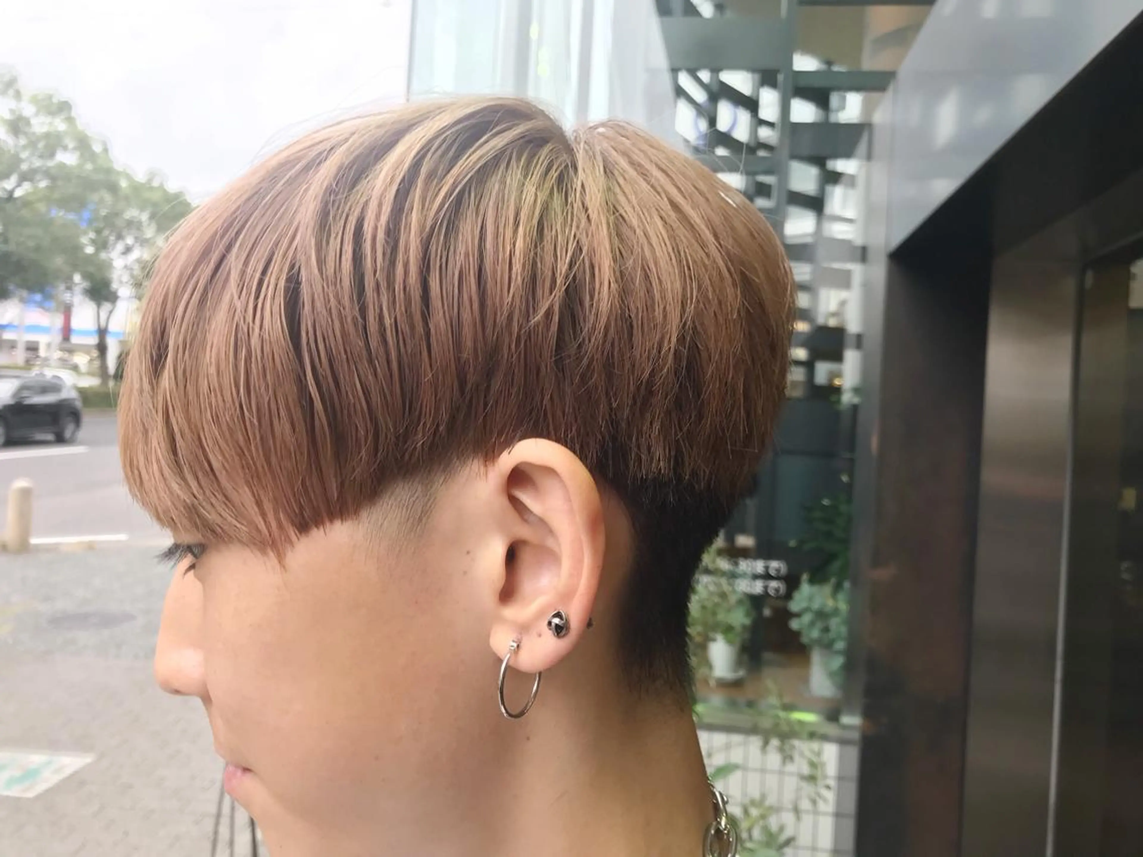 ショート メンズ マッシュ カット ヘアカラー 井坂 卓真のヘアスタイル